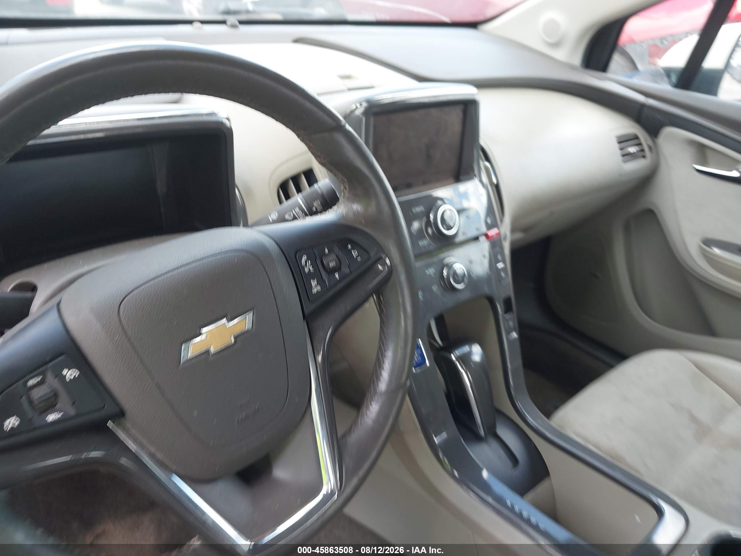 2014 Chevrolet Volt   White vin: 1G1RD6E48EU151381