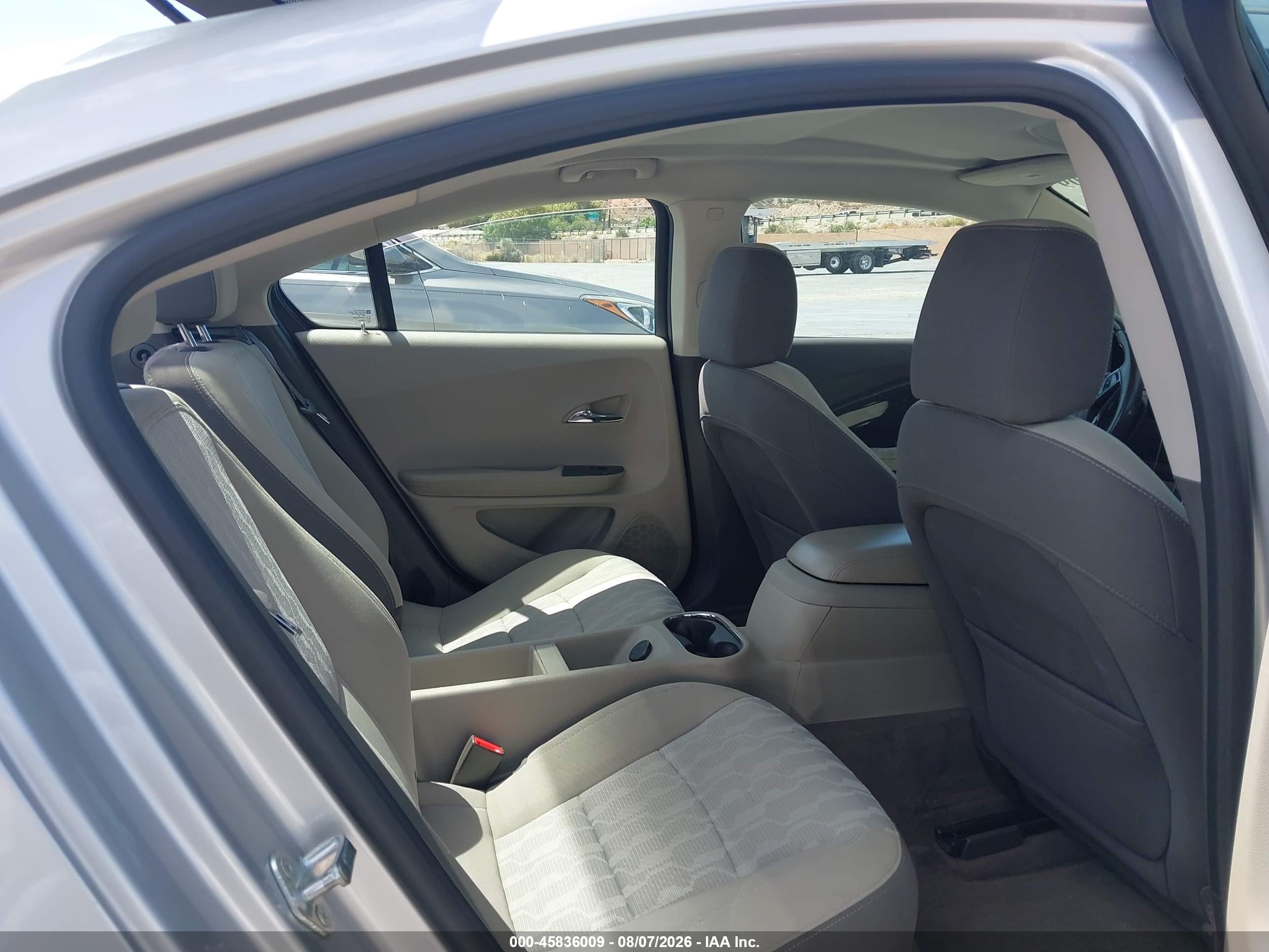 2014 Chevrolet Volt   Silver vin: 1G1RE6E40EU171850