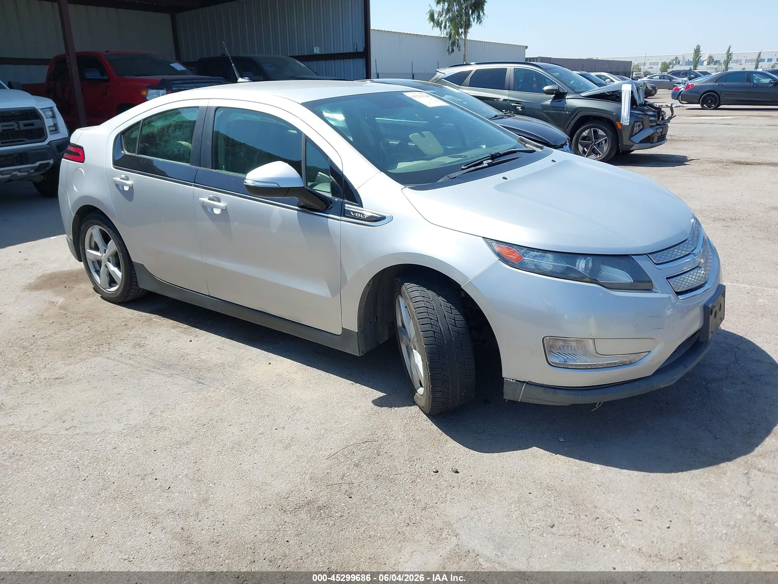 2013 Chevrolet Volt   Silver vin: 1G1RE6E43DU148075