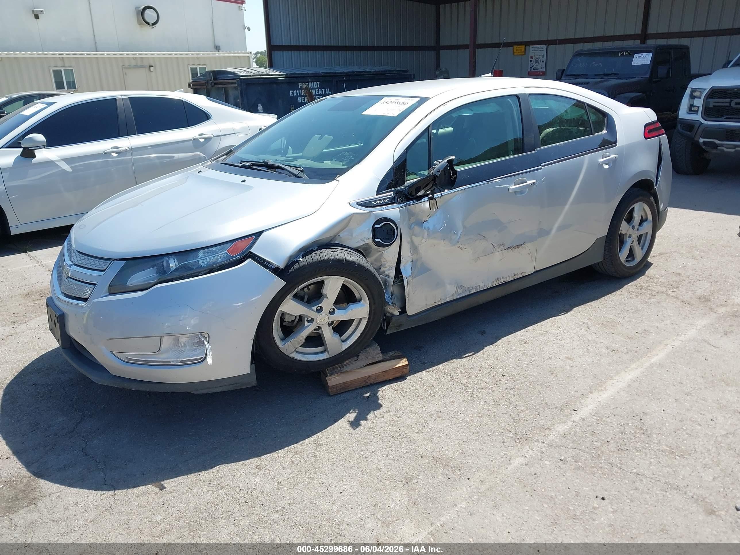 2013 Chevrolet Volt   Silver vin: 1G1RE6E43DU148075