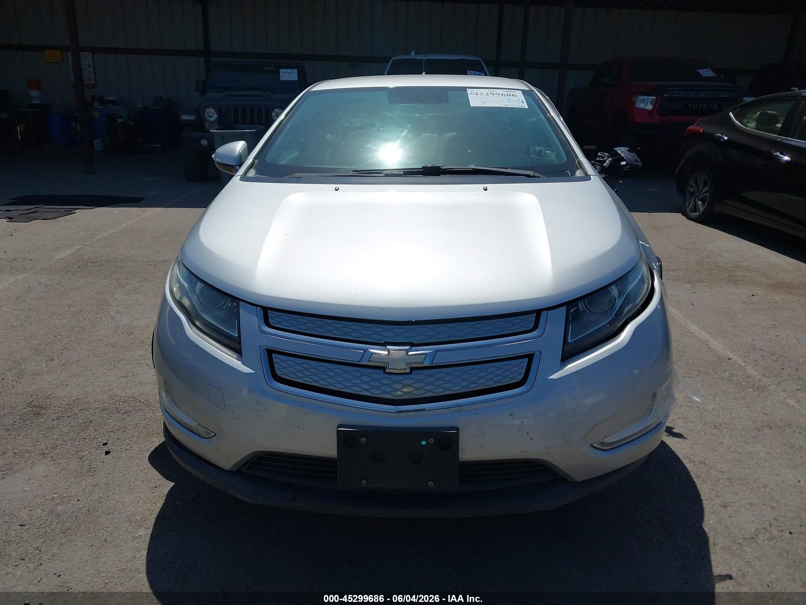 2013 Chevrolet Volt   Silver vin: 1G1RE6E43DU148075