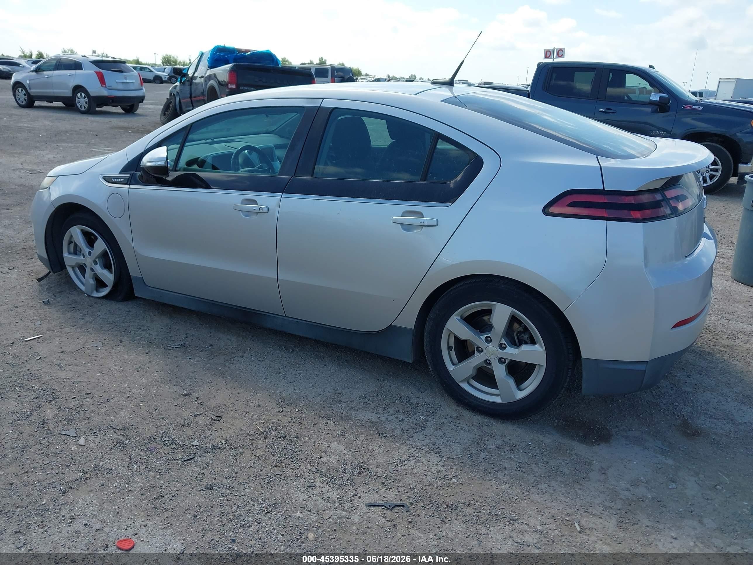 2013 Chevrolet Volt   Silver vin: 1G1RE6E44DU111603