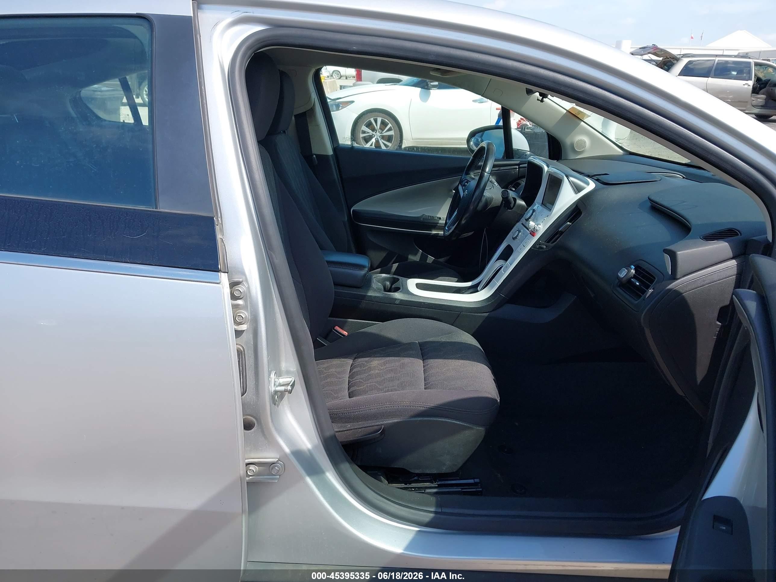 2013 Chevrolet Volt   Silver vin: 1G1RE6E44DU111603