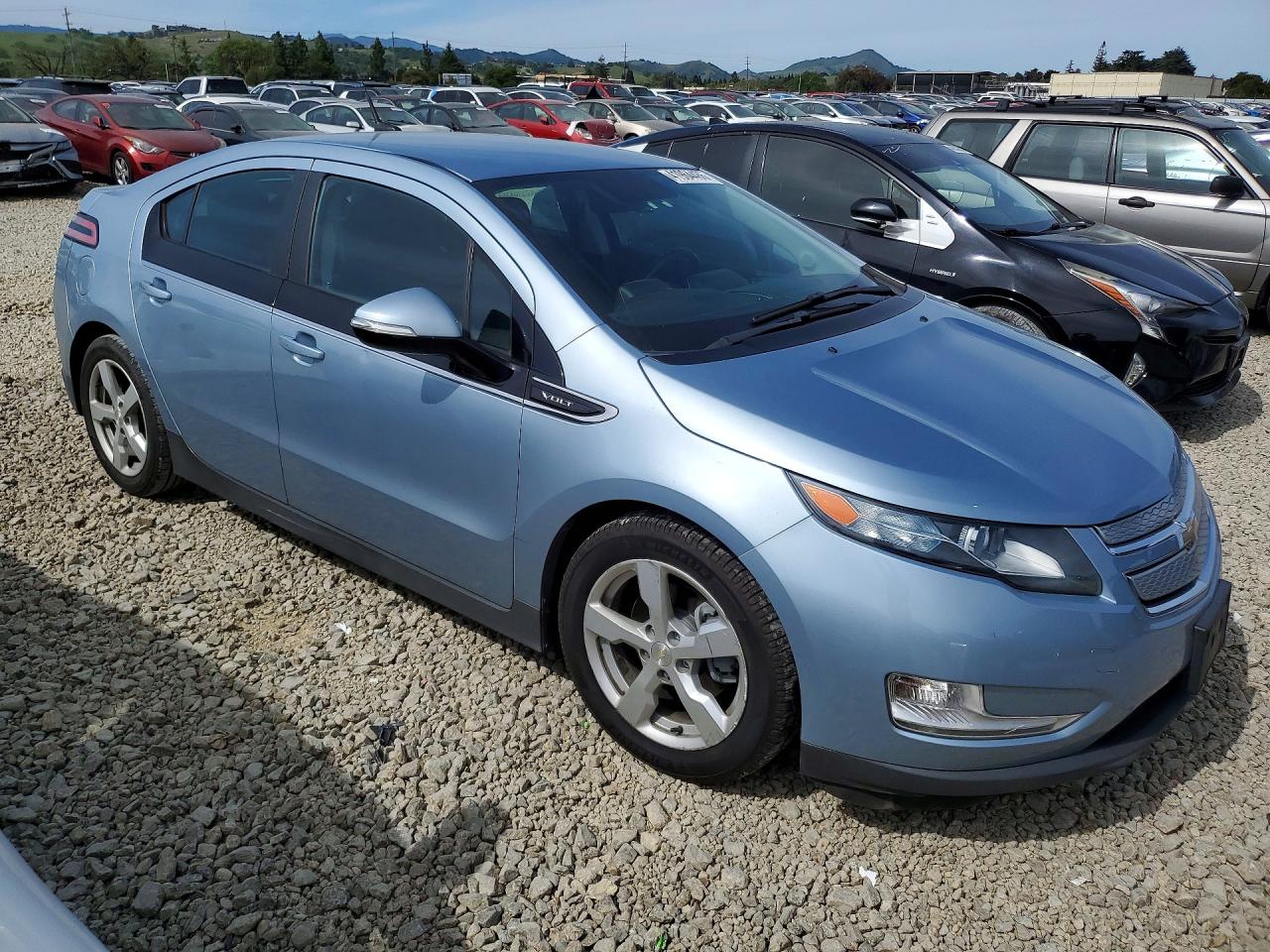 2014 Chev Volt Blue vin: 1G1RE6E44EU143937