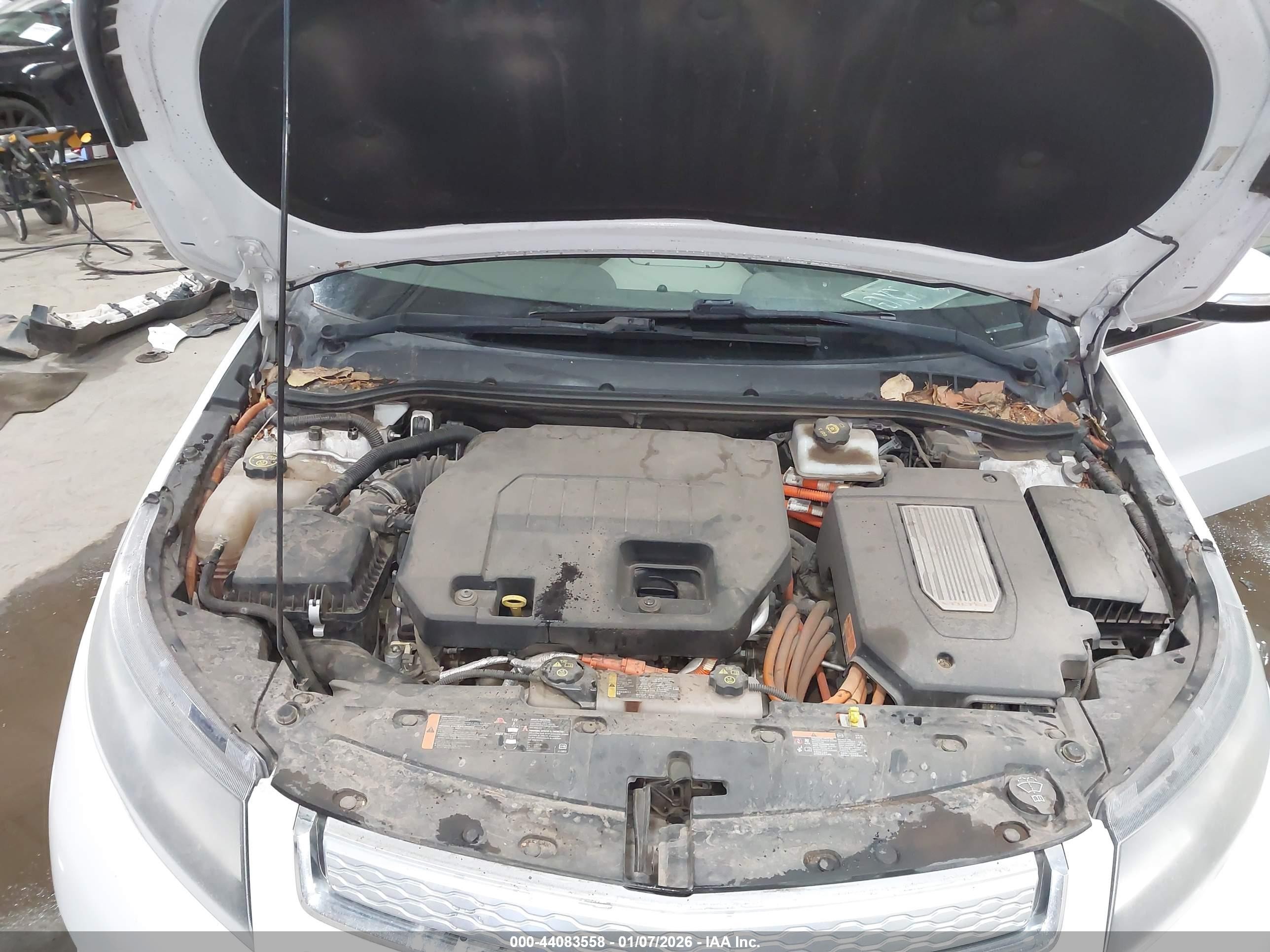 2013 Chevrolet Volt   White vin: 1G1RE6E45DU105471