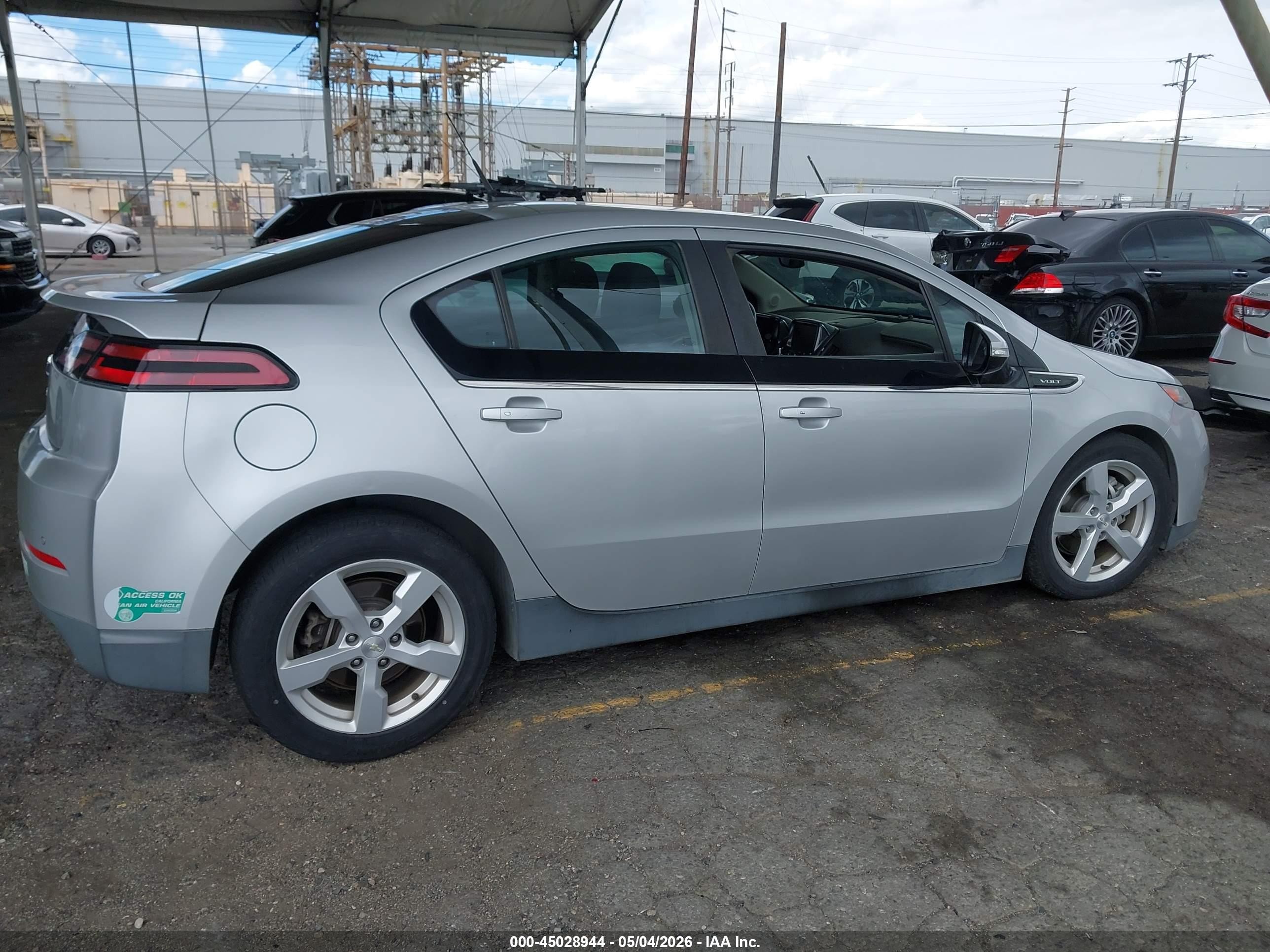 2014 Chevrolet Volt   Silver vin: 1G1RE6E45EU150721