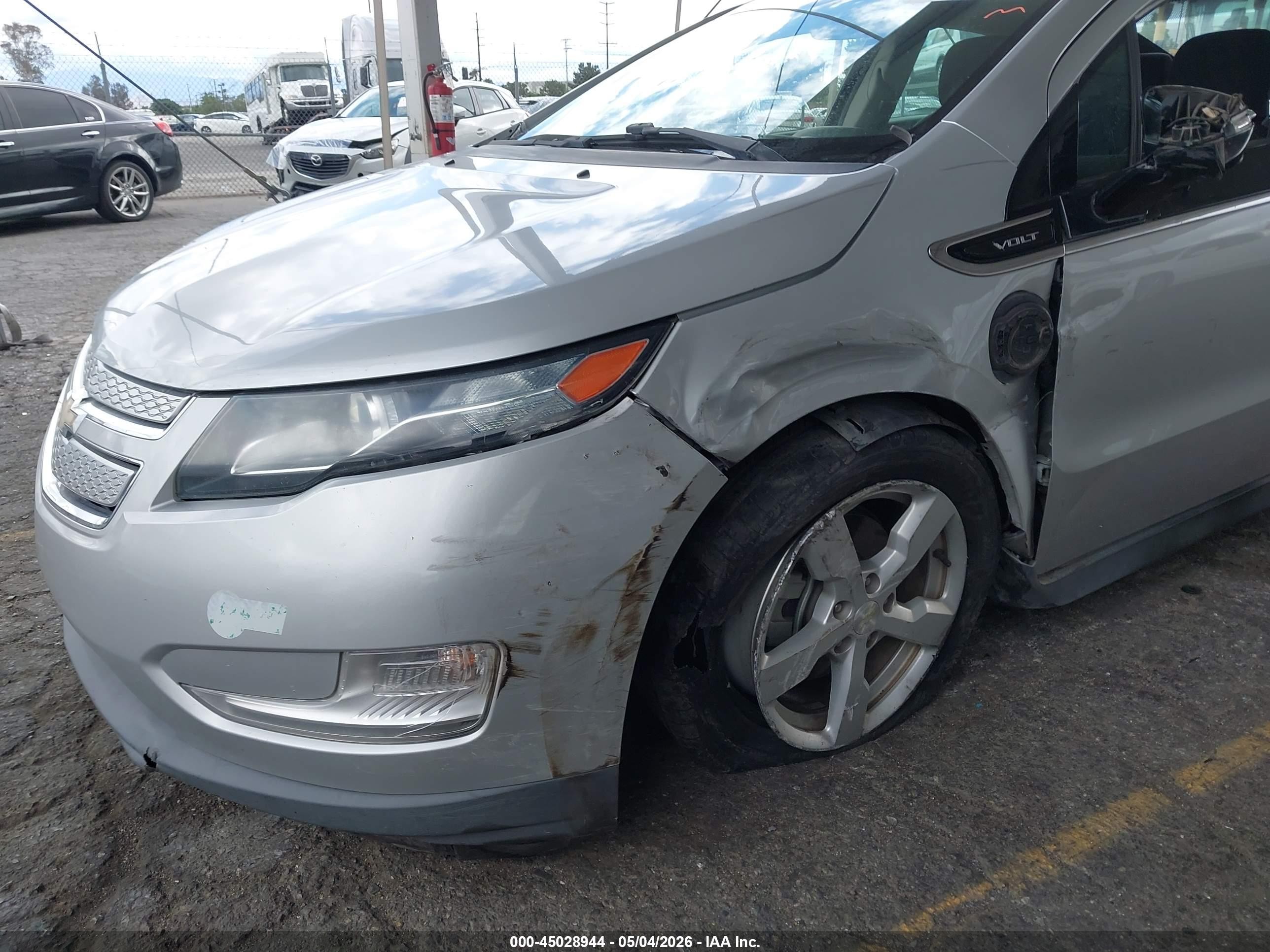 2014 Chevrolet Volt   Silver vin: 1G1RE6E45EU150721