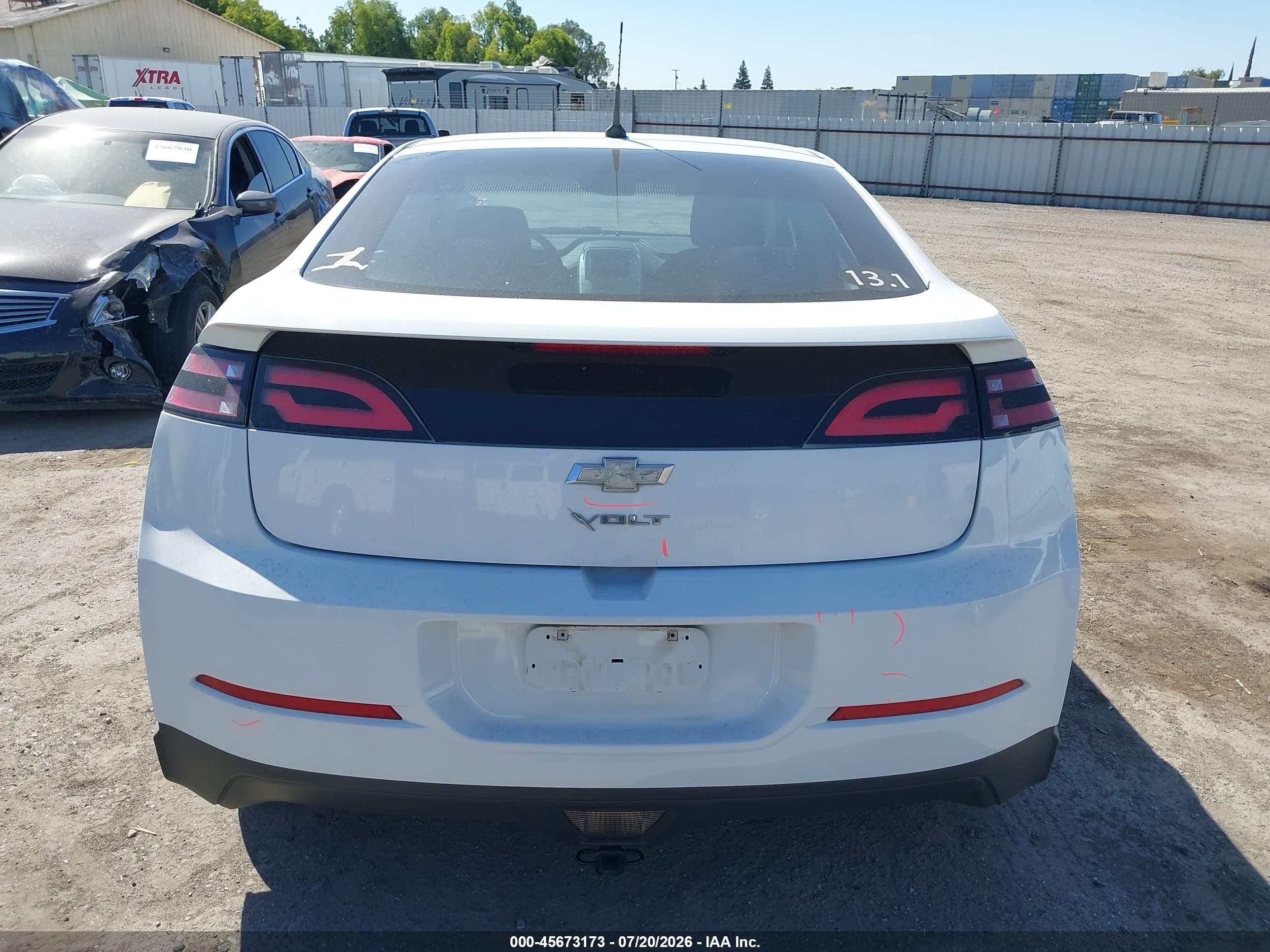 2013 Chevrolet Volt   White vin: 1G1RE6E46DU147163