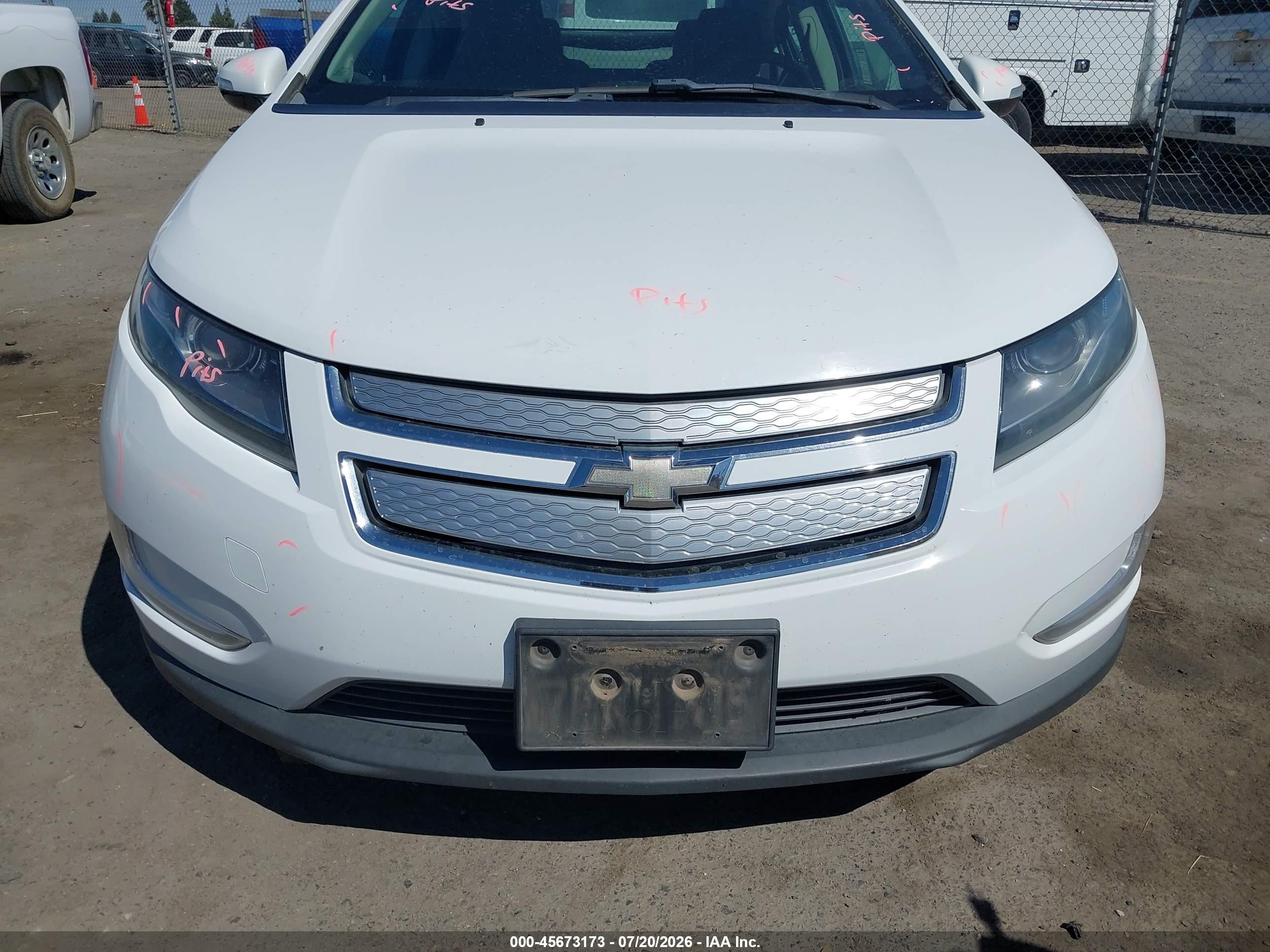 2013 Chevrolet Volt   White vin: 1G1RE6E46DU147163