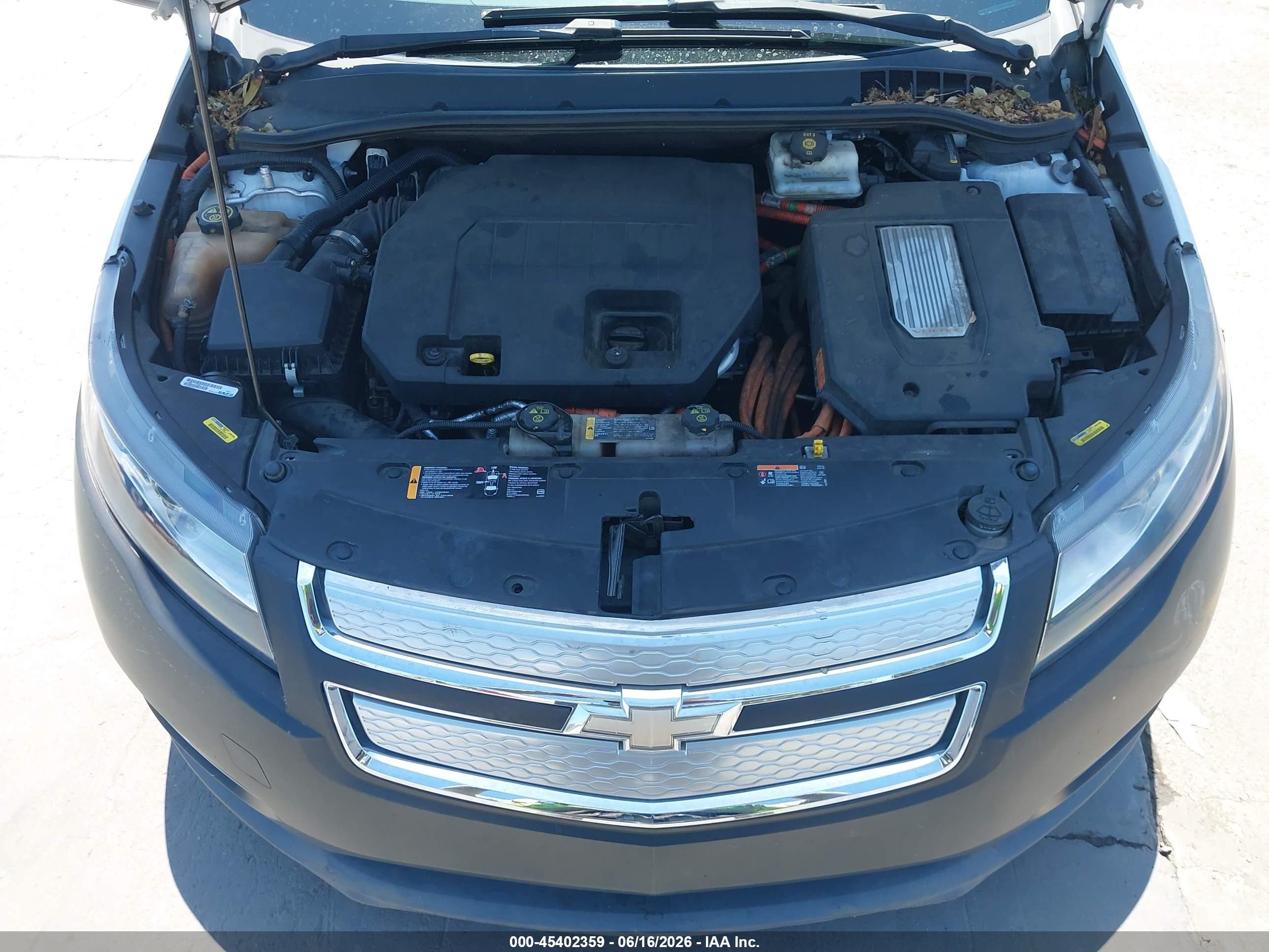 2014 Chevrolet Volt   White vin: 1G1RE6E46EU165695