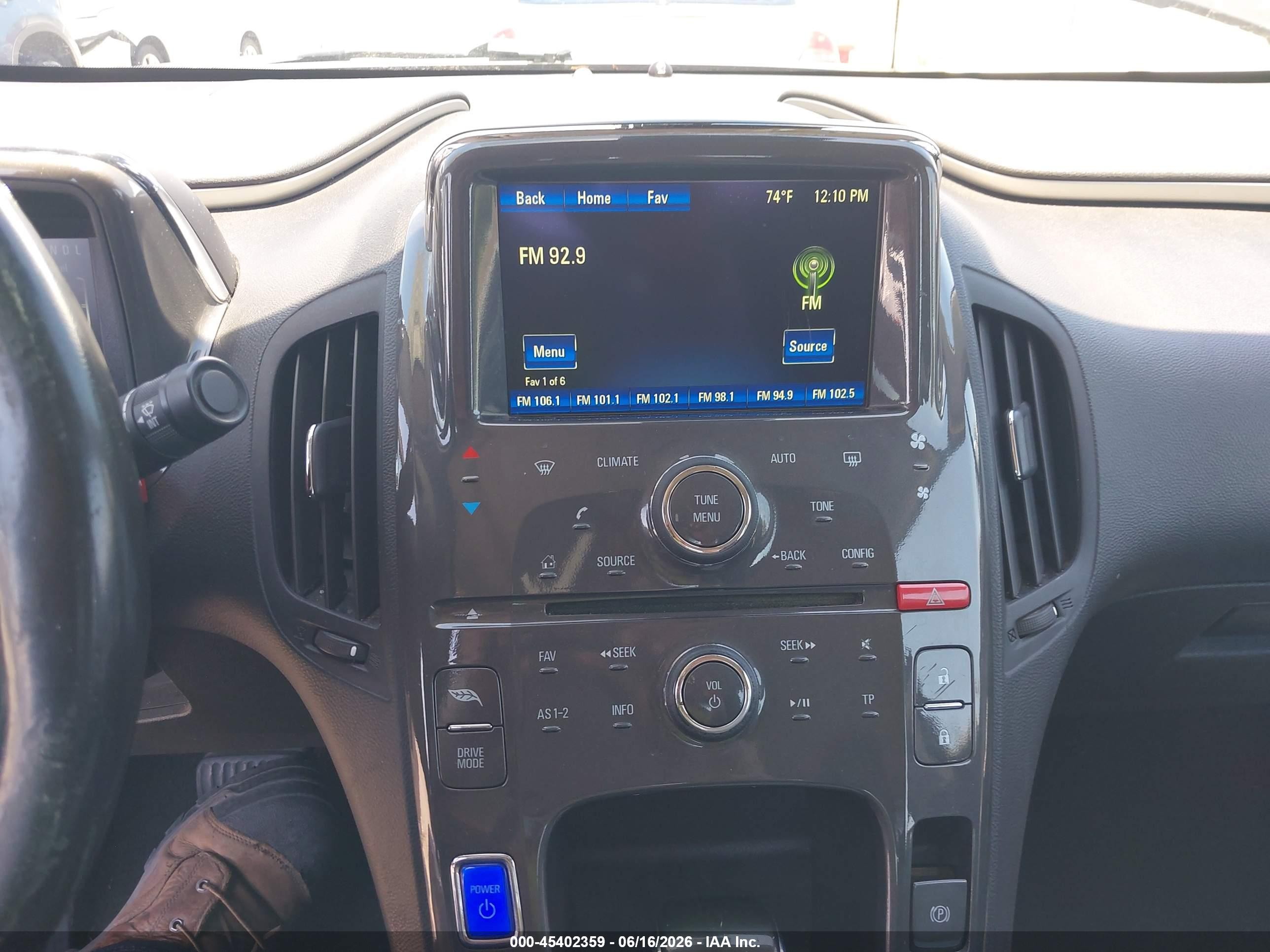 2014 Chevrolet Volt   White vin: 1G1RE6E46EU165695