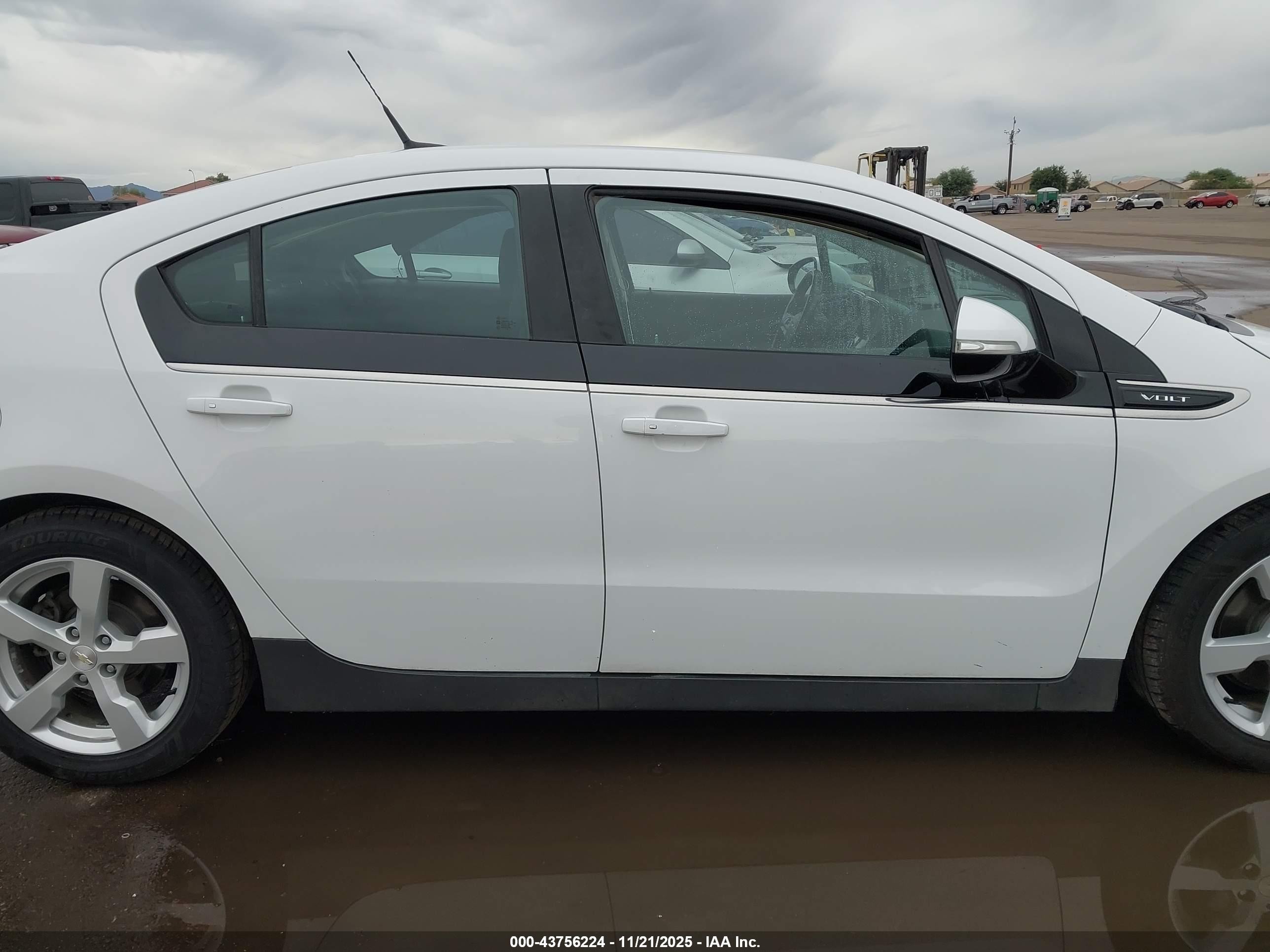 2014 Chevrolet Volt White vin: 1G1RE6E48EU142922