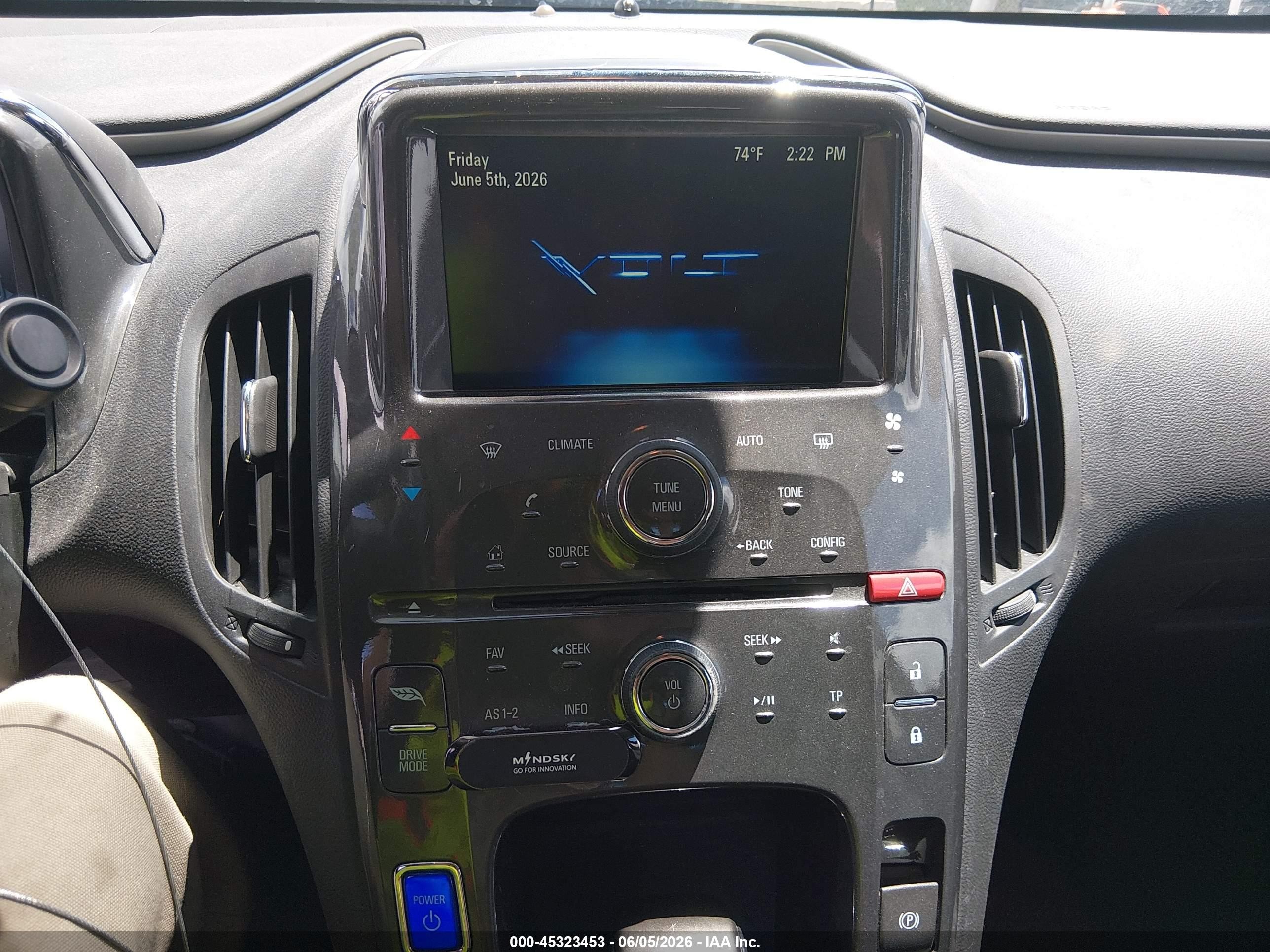 2014 Chevrolet Volt   White vin: 1G1RE6E48EU167397