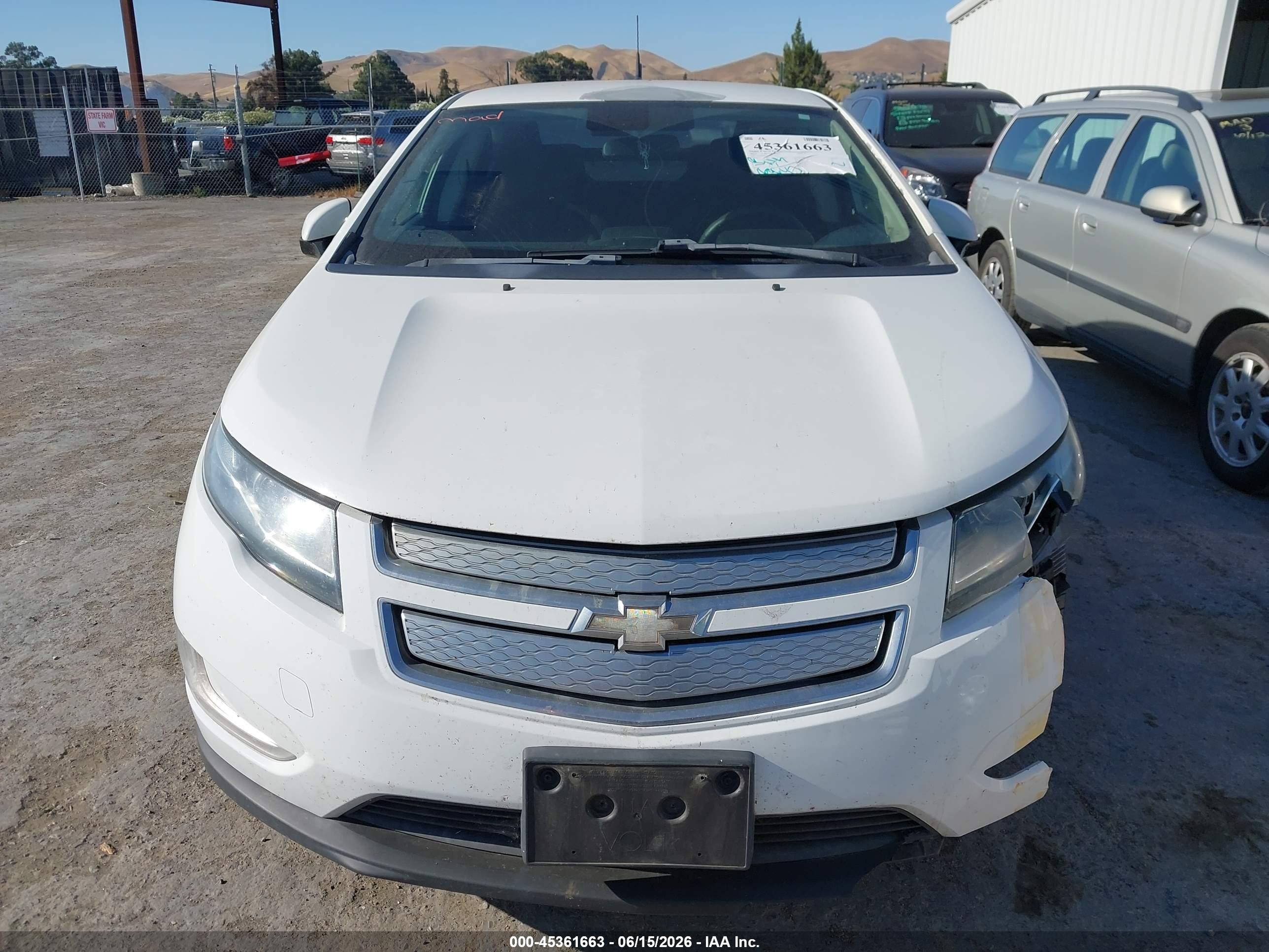 2013 Chevrolet Volt   White vin: 1G1RE6E49DU113010