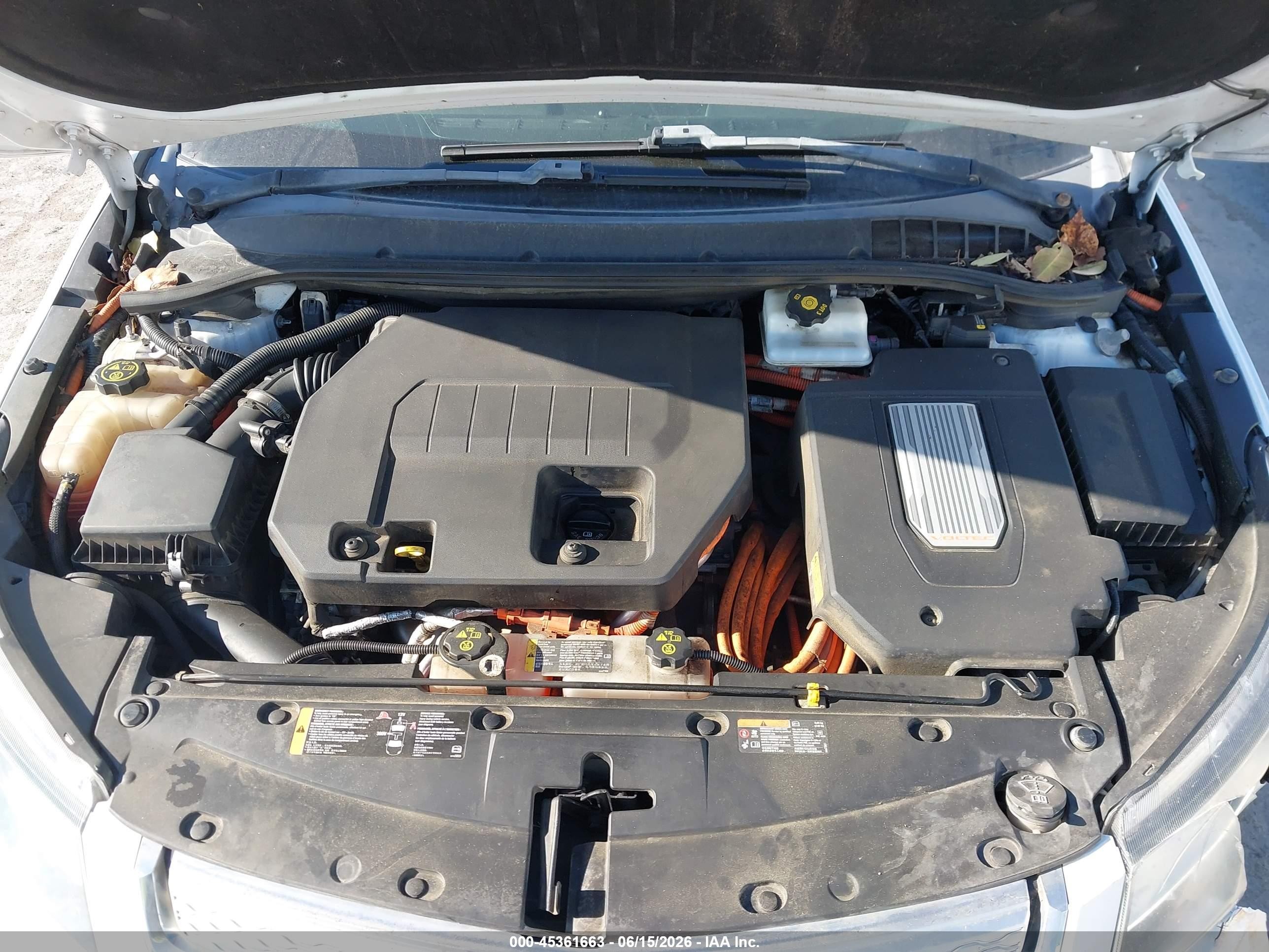 2013 Chevrolet Volt   White vin: 1G1RE6E49DU113010