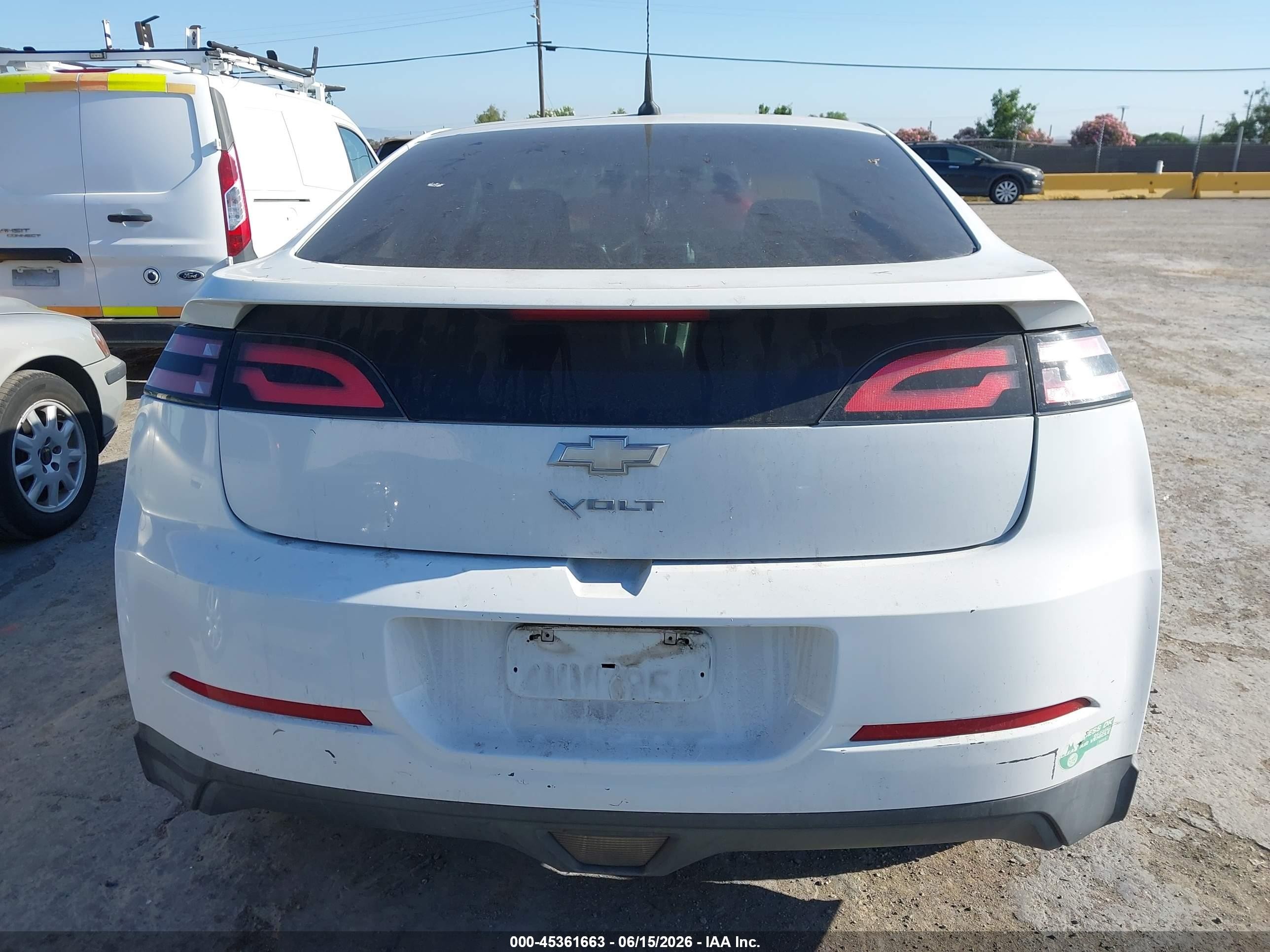 2013 Chevrolet Volt   White vin: 1G1RE6E49DU113010