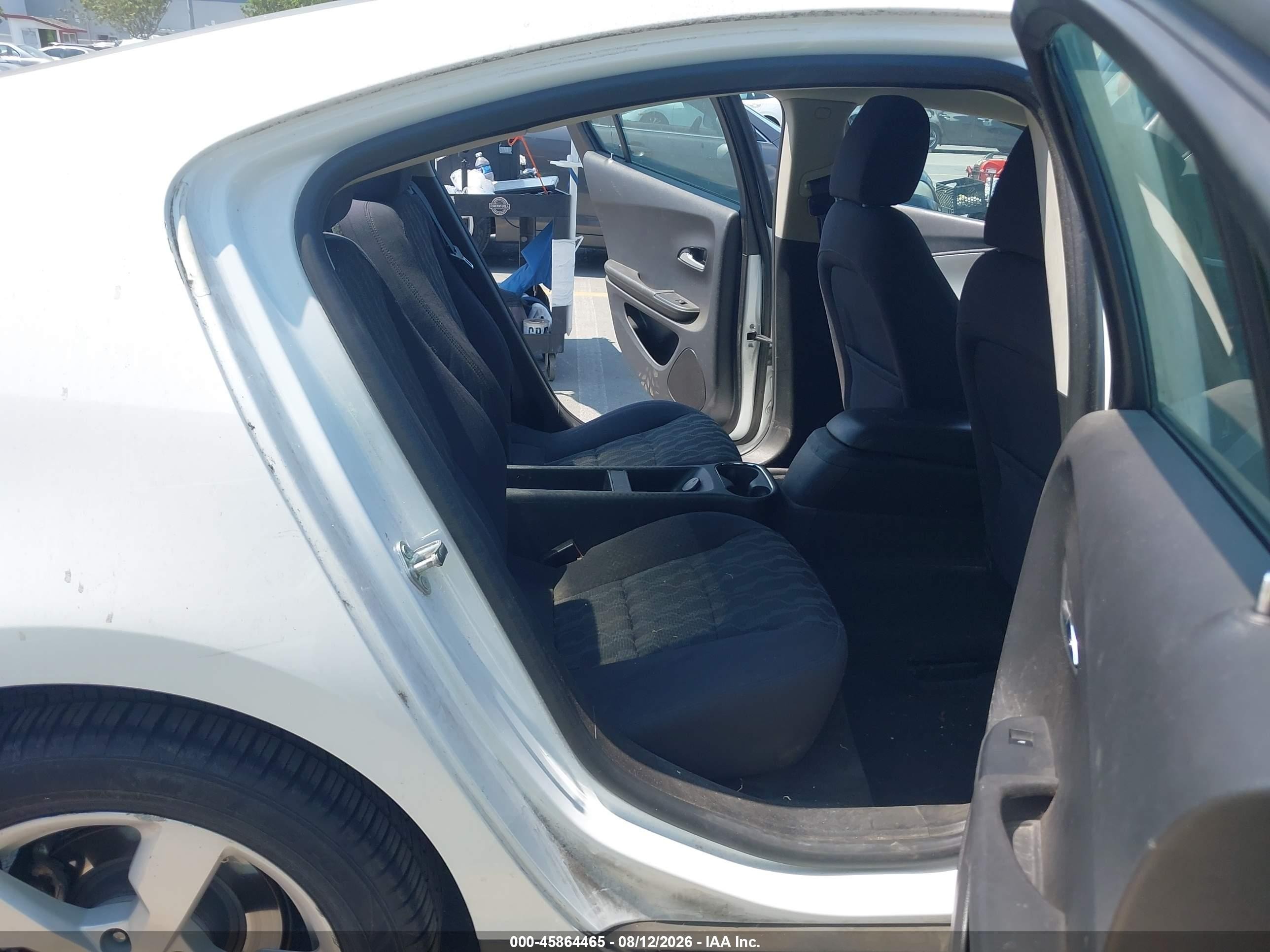 2013 Chevrolet Volt   White vin: 1G1RE6E4XDU122007