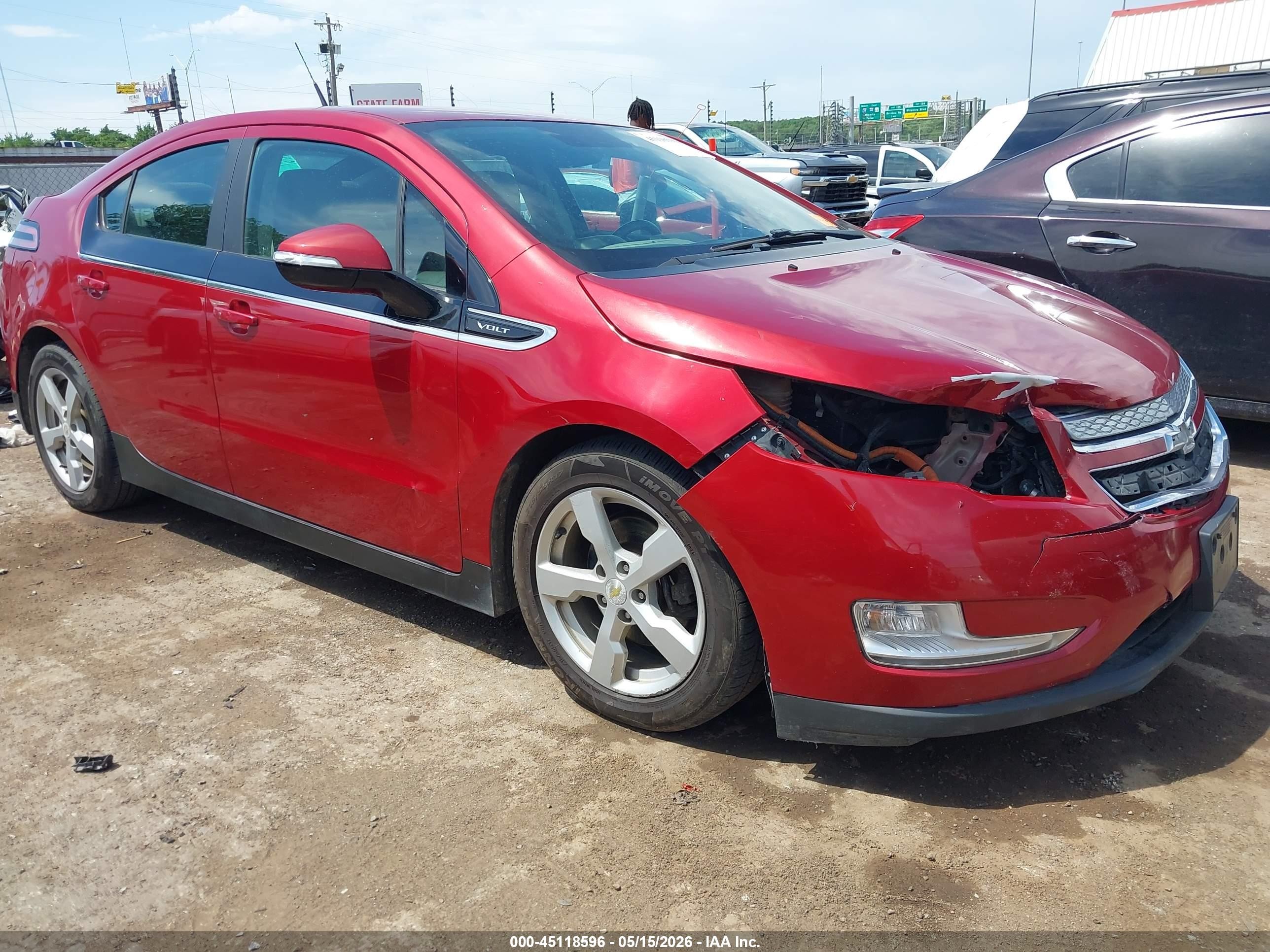 2014 Chevrolet Volt   Red vin: 1G1RF6E40EU114531