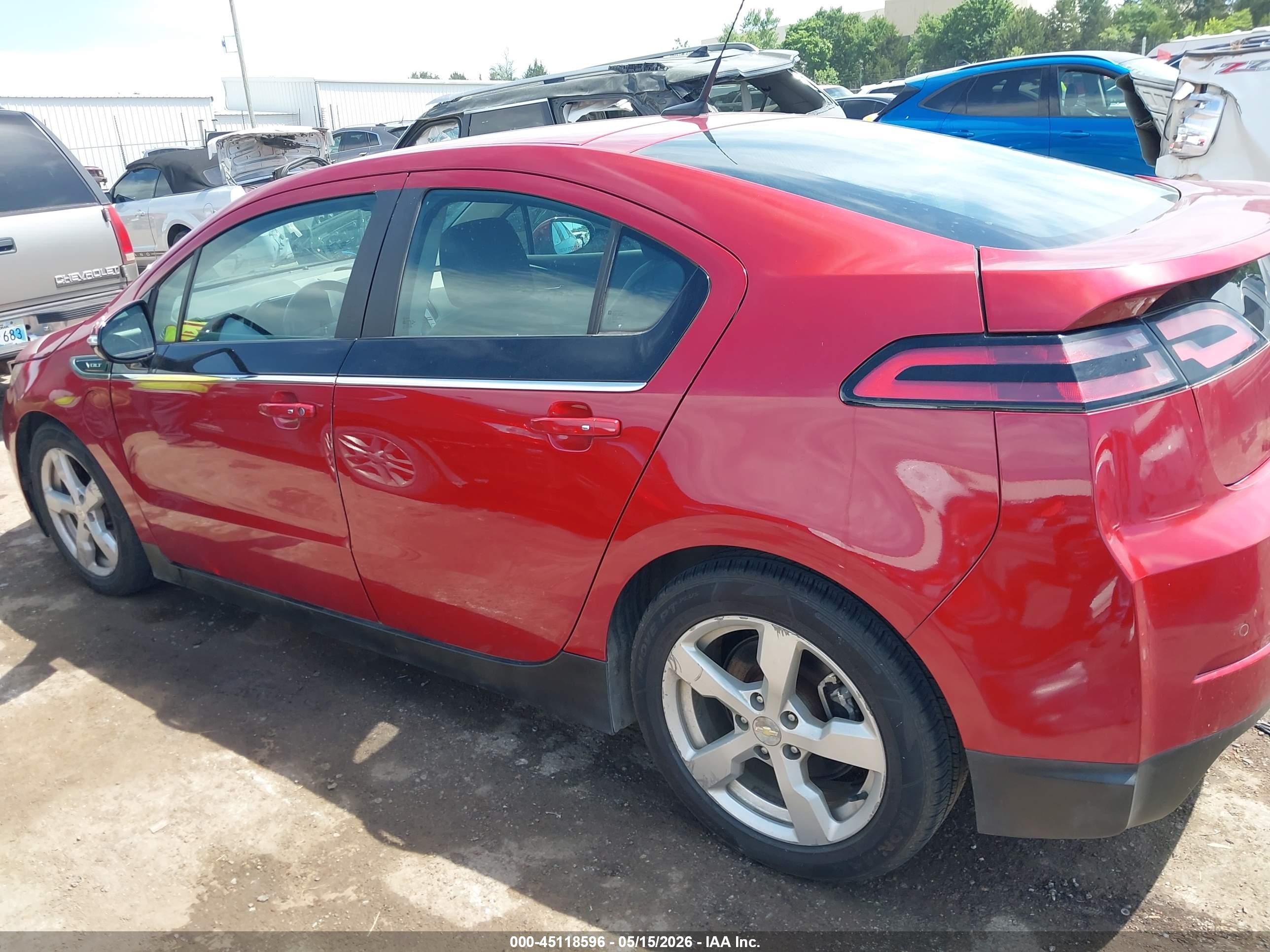 2014 Chevrolet Volt   Red vin: 1G1RF6E40EU114531