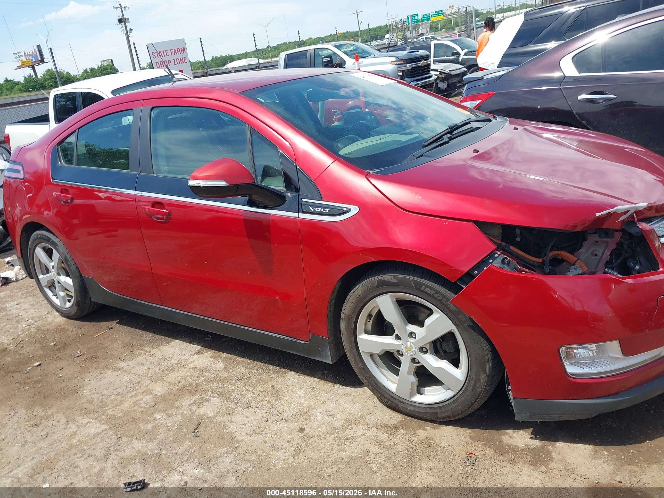 2014 Chevrolet Volt   Red vin: 1G1RF6E40EU114531