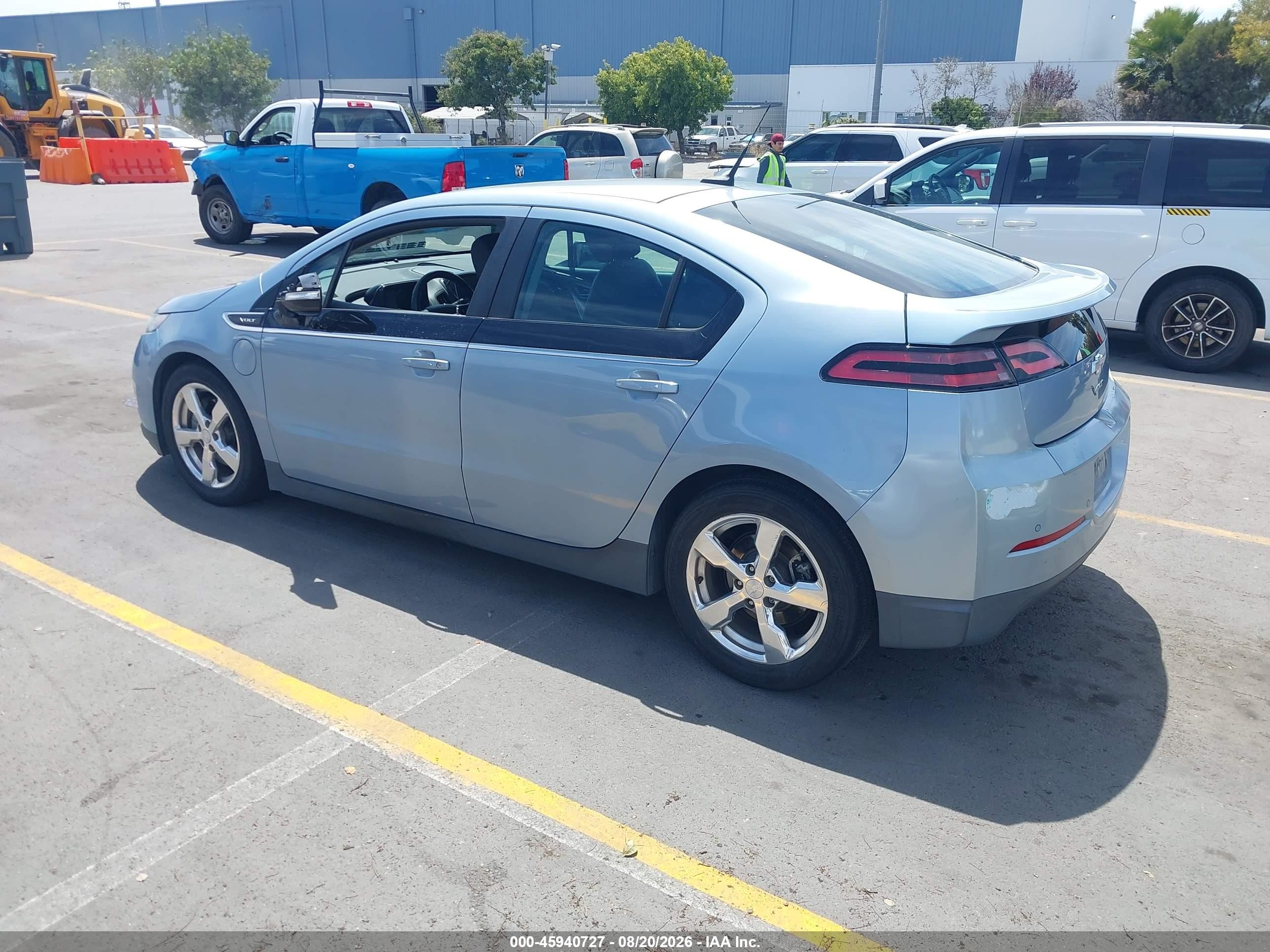 2013 Chevrolet Volt   Blue vin: 1G1RF6E41DU133457