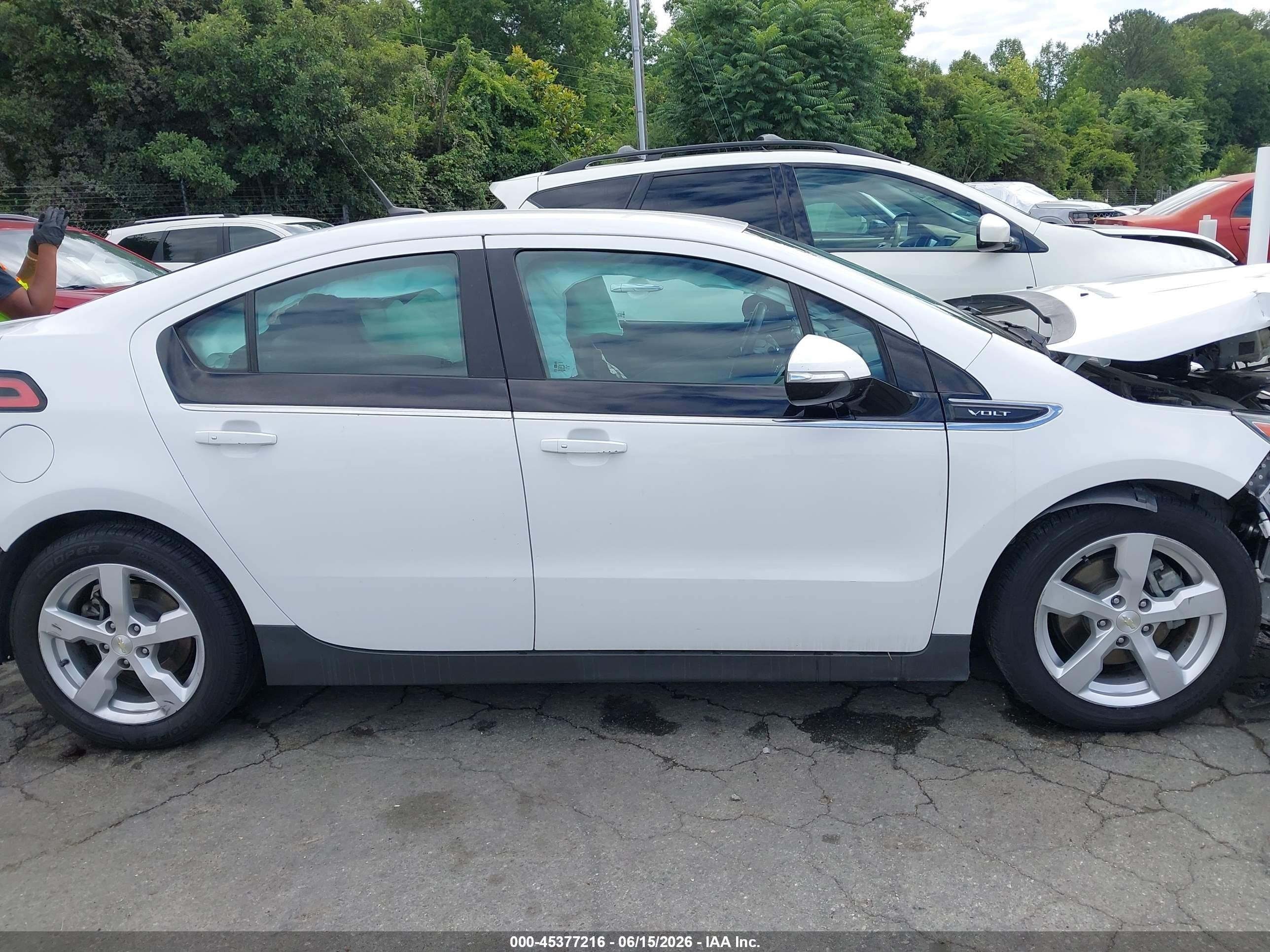 2014 Chevrolet Volt   Белый vin: 1G1RF6E44EU173839