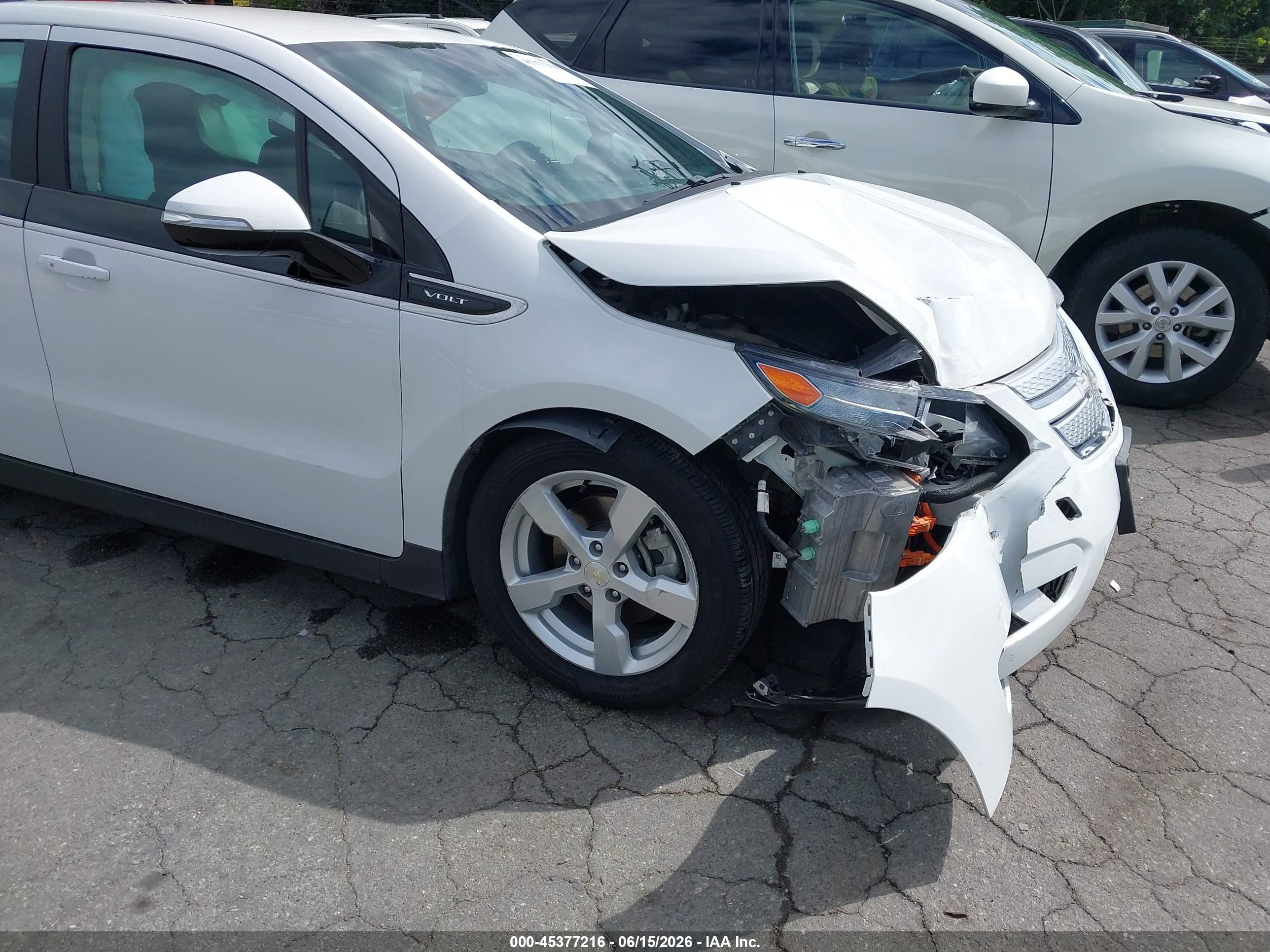 2014 Chevrolet Volt   Белый vin: 1G1RF6E44EU173839