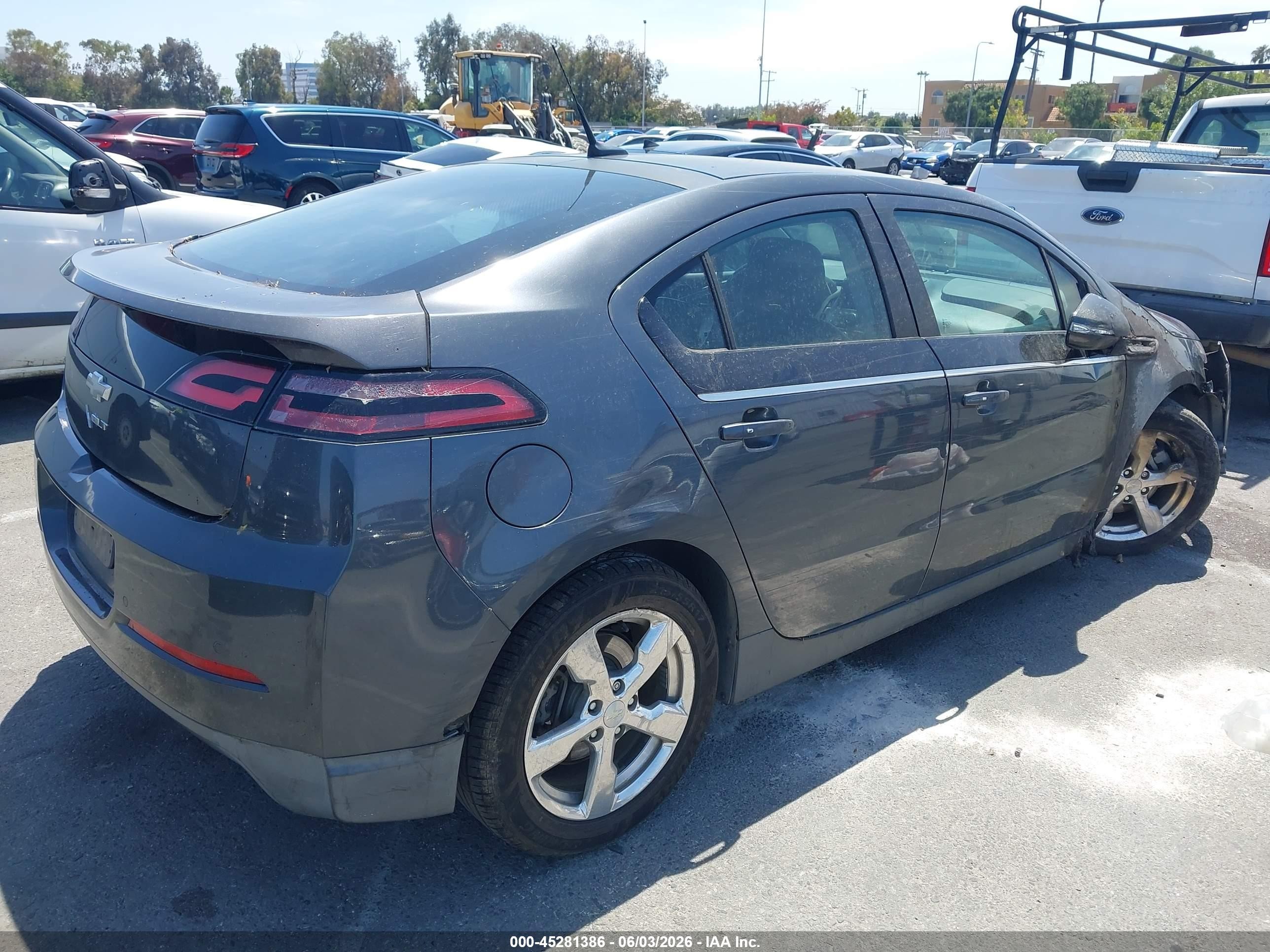 2013 Chevrolet Volt   Серый vin: 1G1RF6E47DU100642
