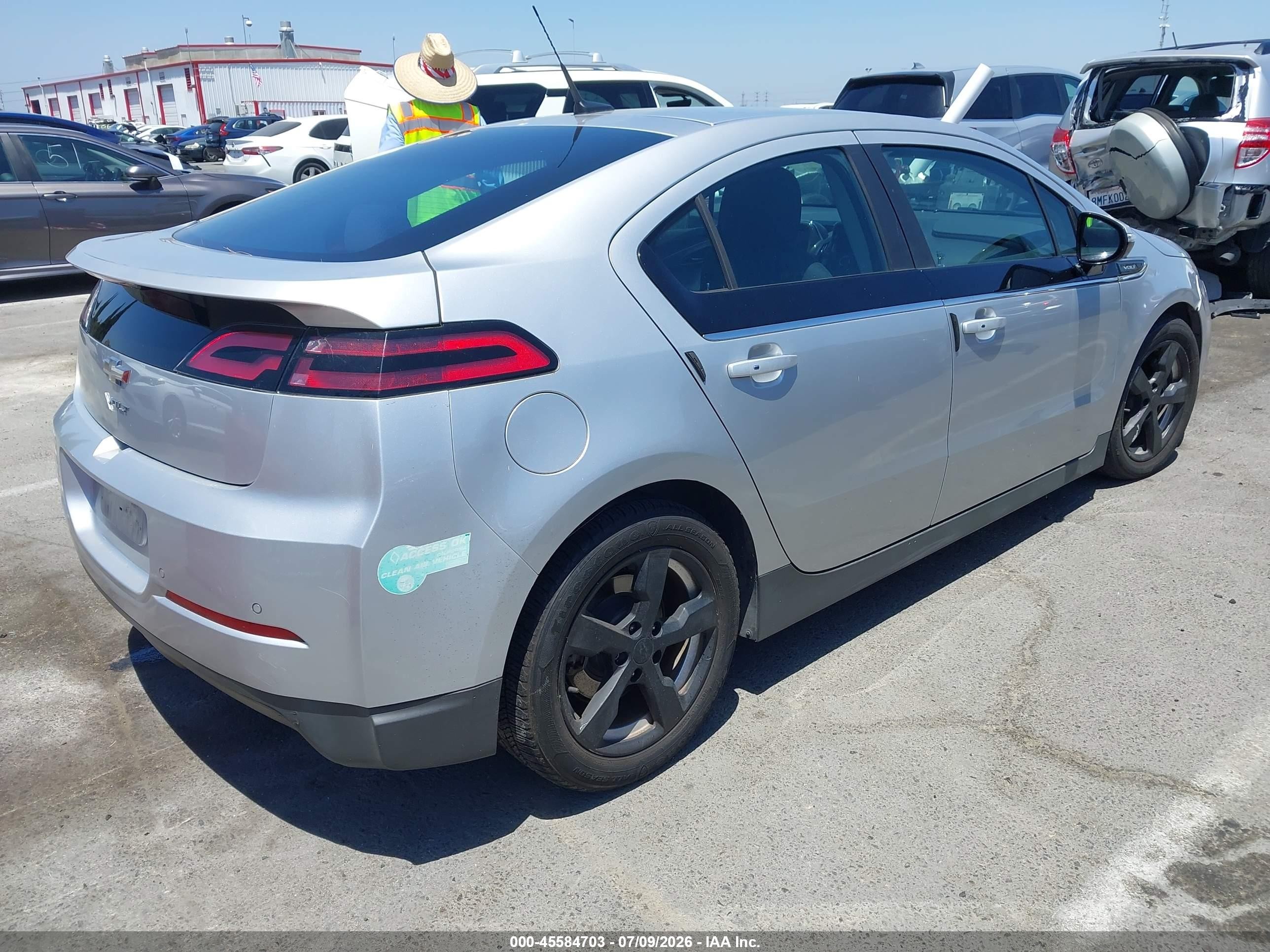 2014 Chevrolet Volt   Silver vin: 1G1RG6E47EU168650