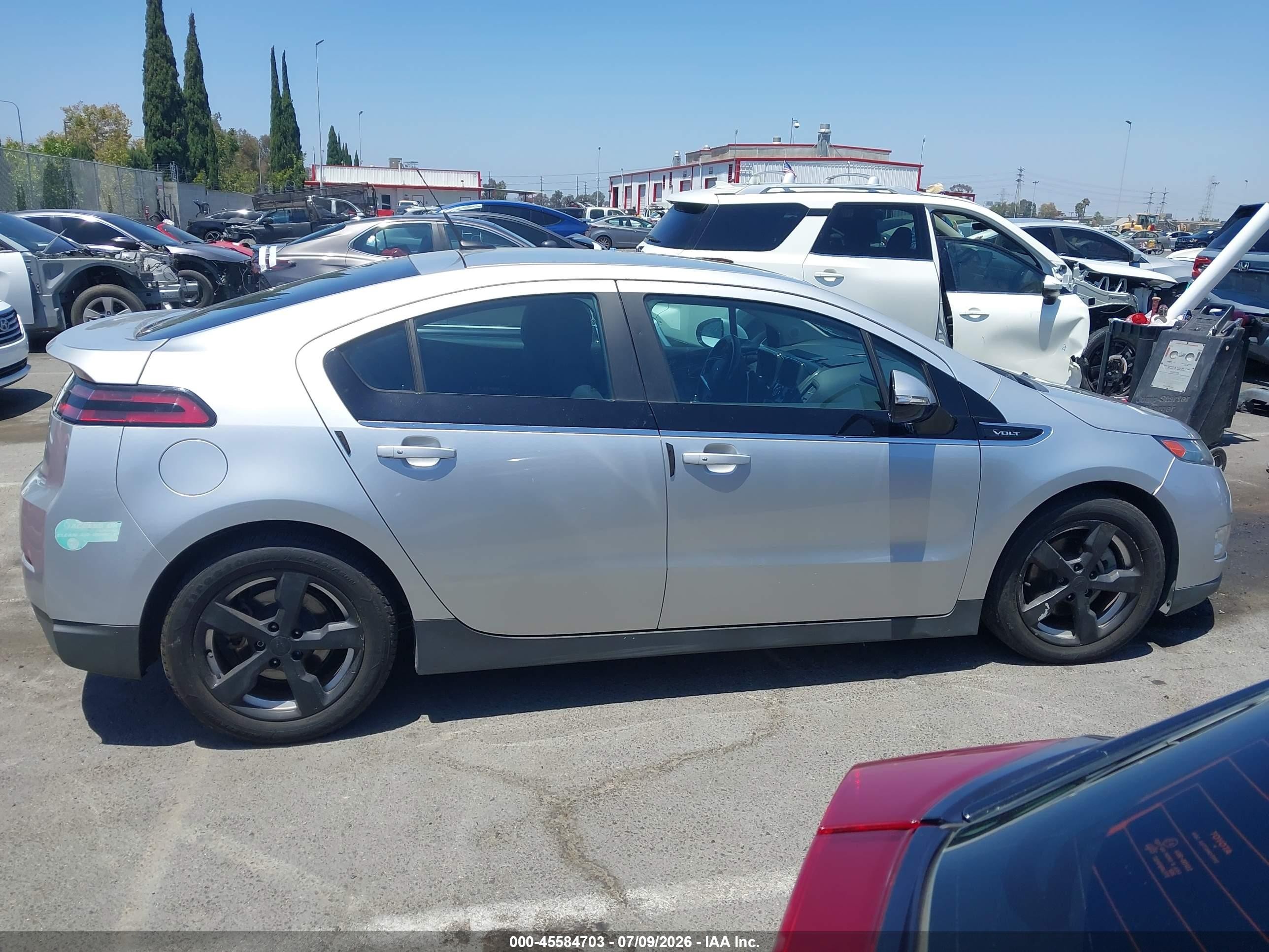 2014 Chevrolet Volt   Silver vin: 1G1RG6E47EU168650