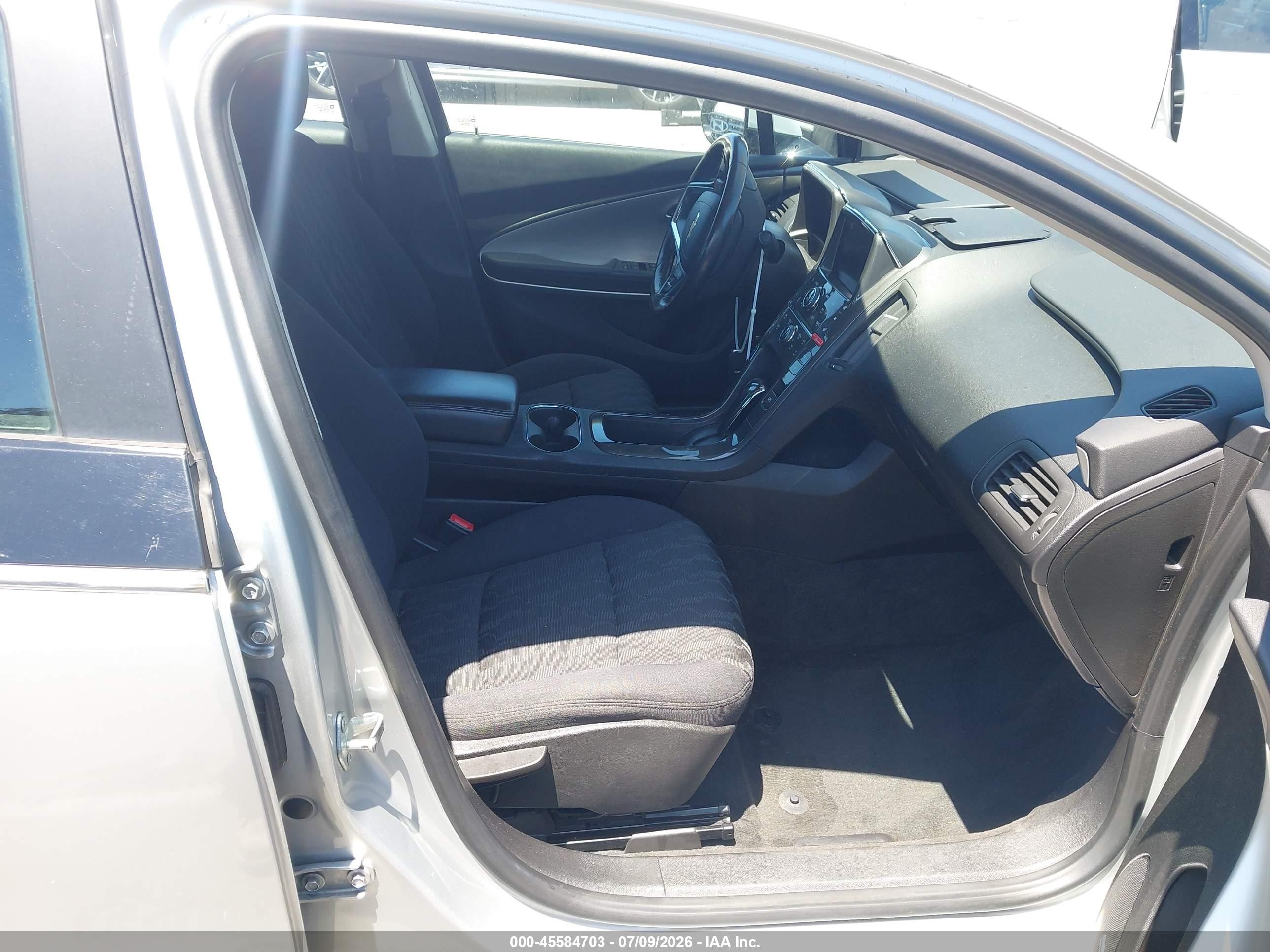2014 Chevrolet Volt   Silver vin: 1G1RG6E47EU168650