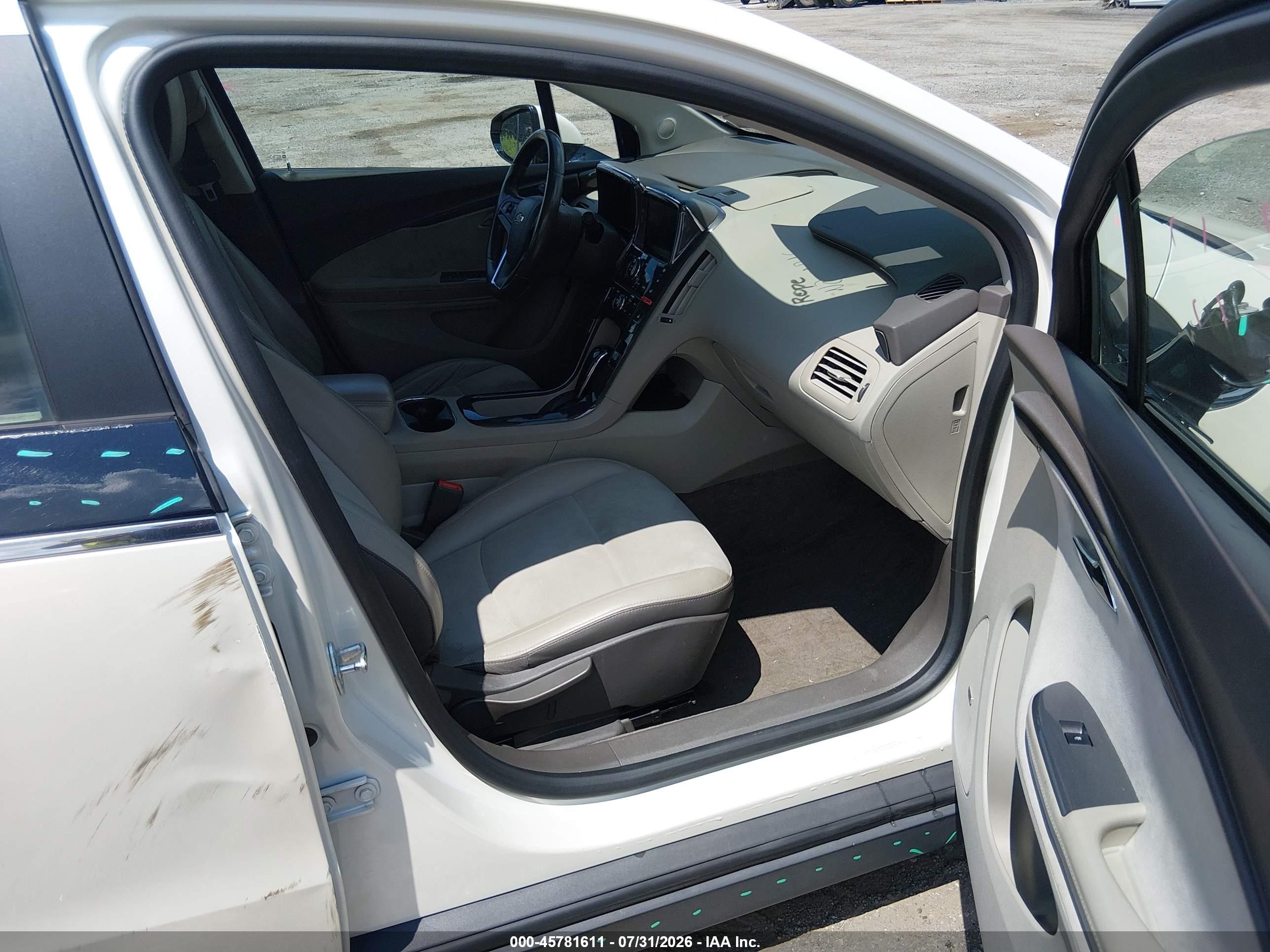 2013 Chevrolet Volt   Cream vin: 1G1RH6E40DU142659