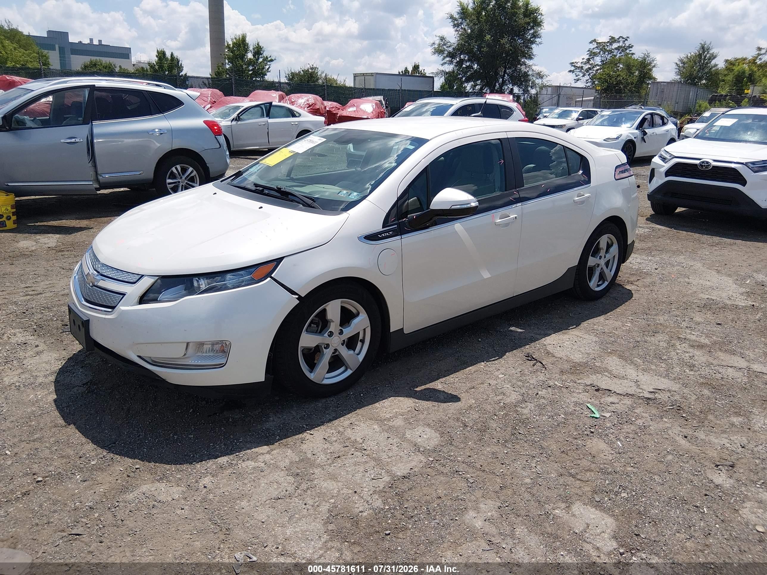2013 Chevrolet Volt   Cream vin: 1G1RH6E40DU142659