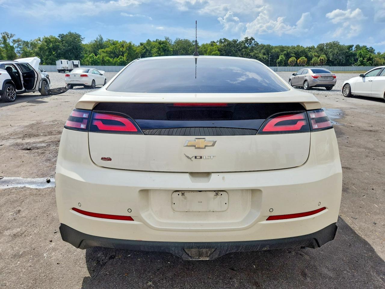 2014 Chevrolet Volt Cream vin: 1G1RH6E41EU169967