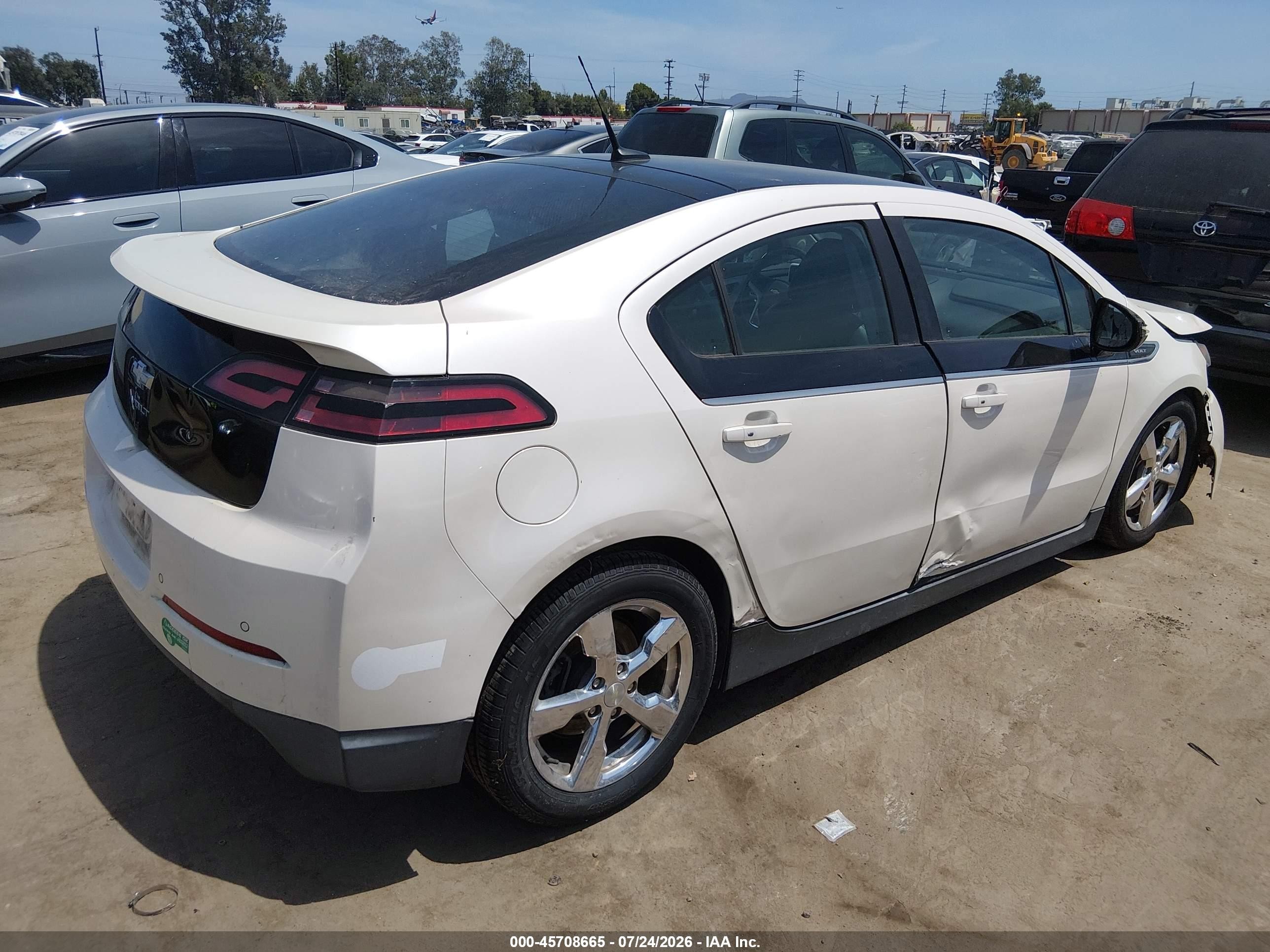 2012 Chevrolet Volt   White vin: 1G1RH6E42CU123254