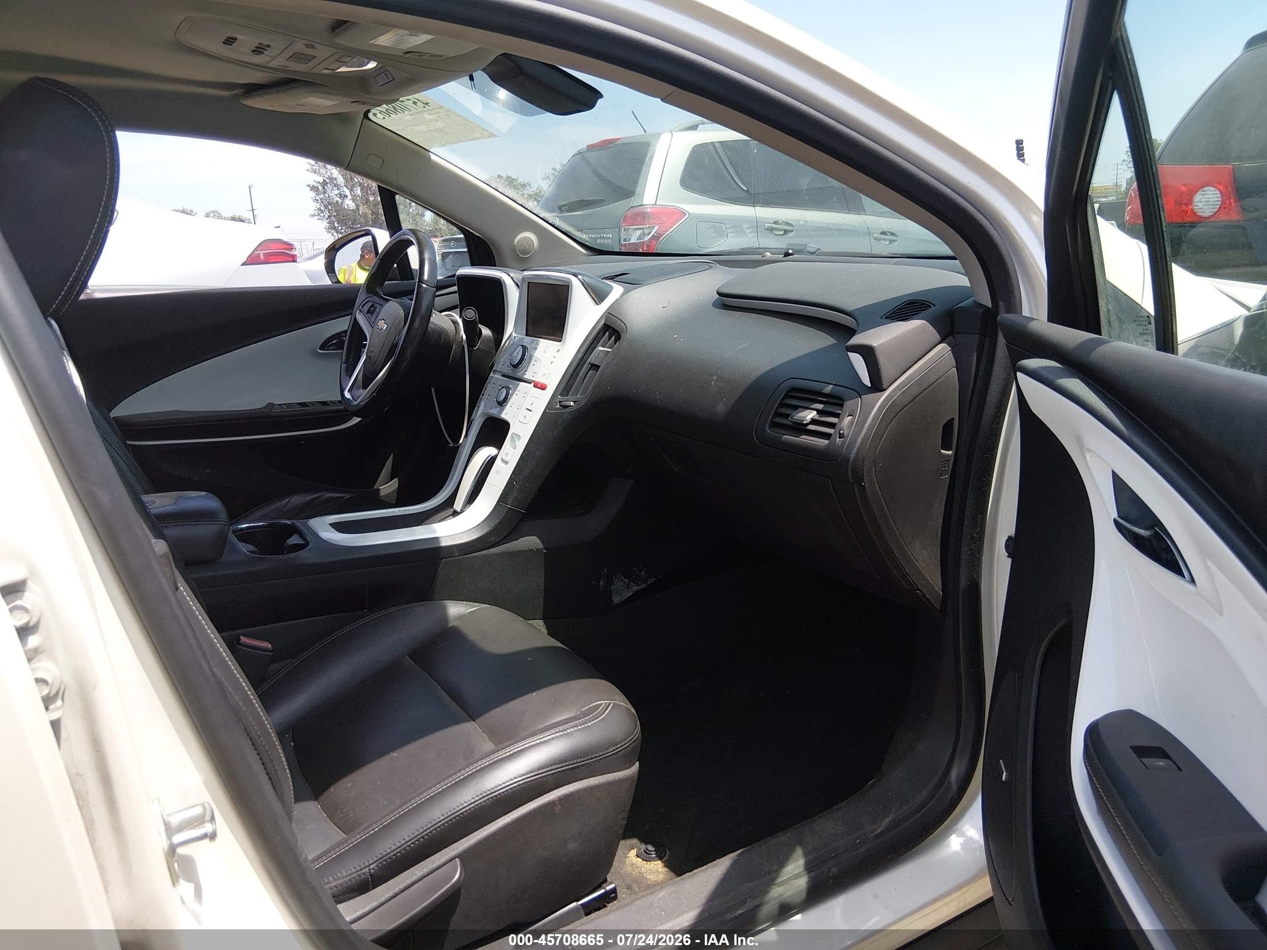 2012 Chevrolet Volt   White vin: 1G1RH6E42CU123254