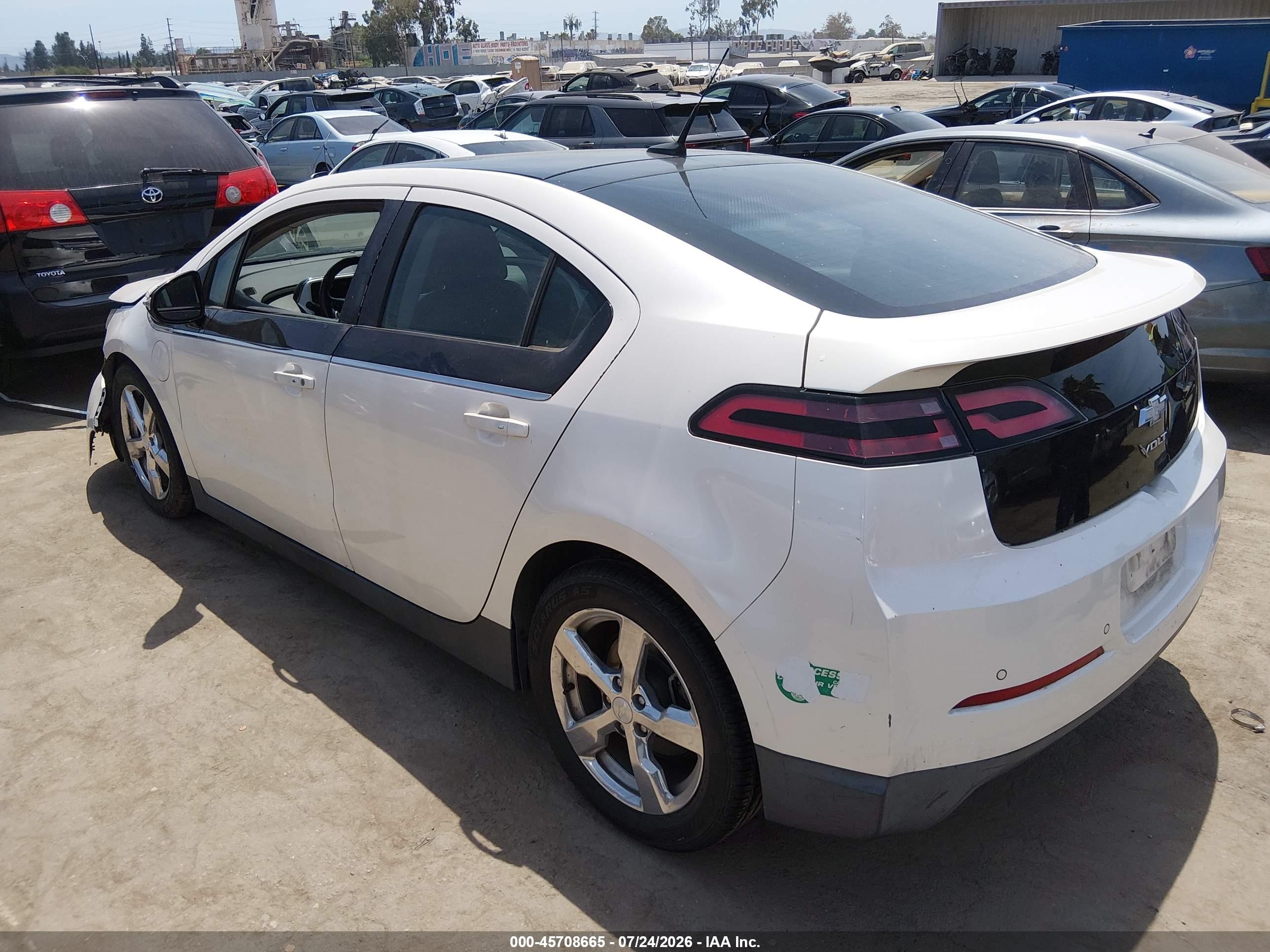 2012 Chevrolet Volt   White vin: 1G1RH6E42CU123254
