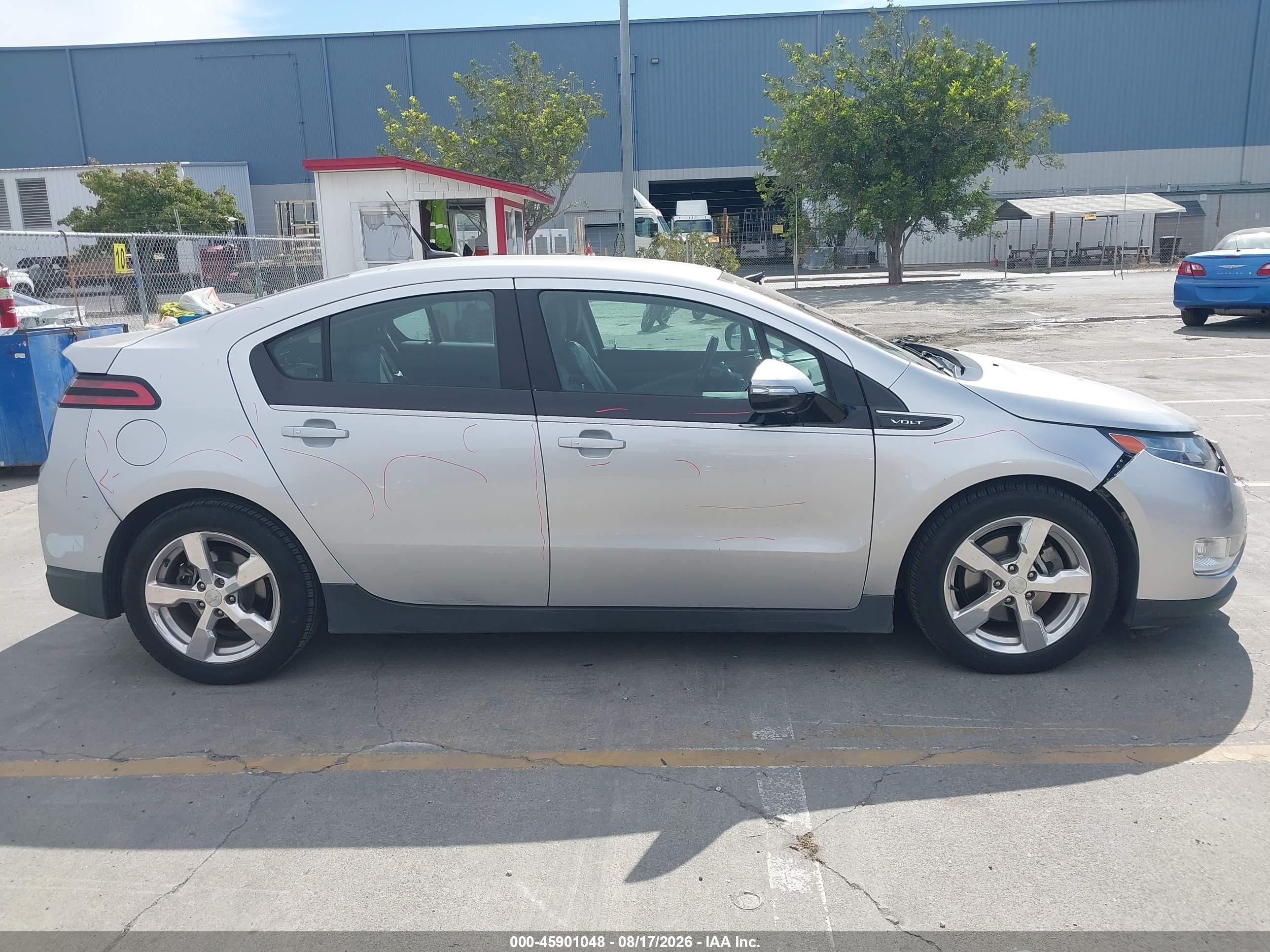 2013 Chevrolet Volt   Silver vin: 1G1RH6E47DU104314