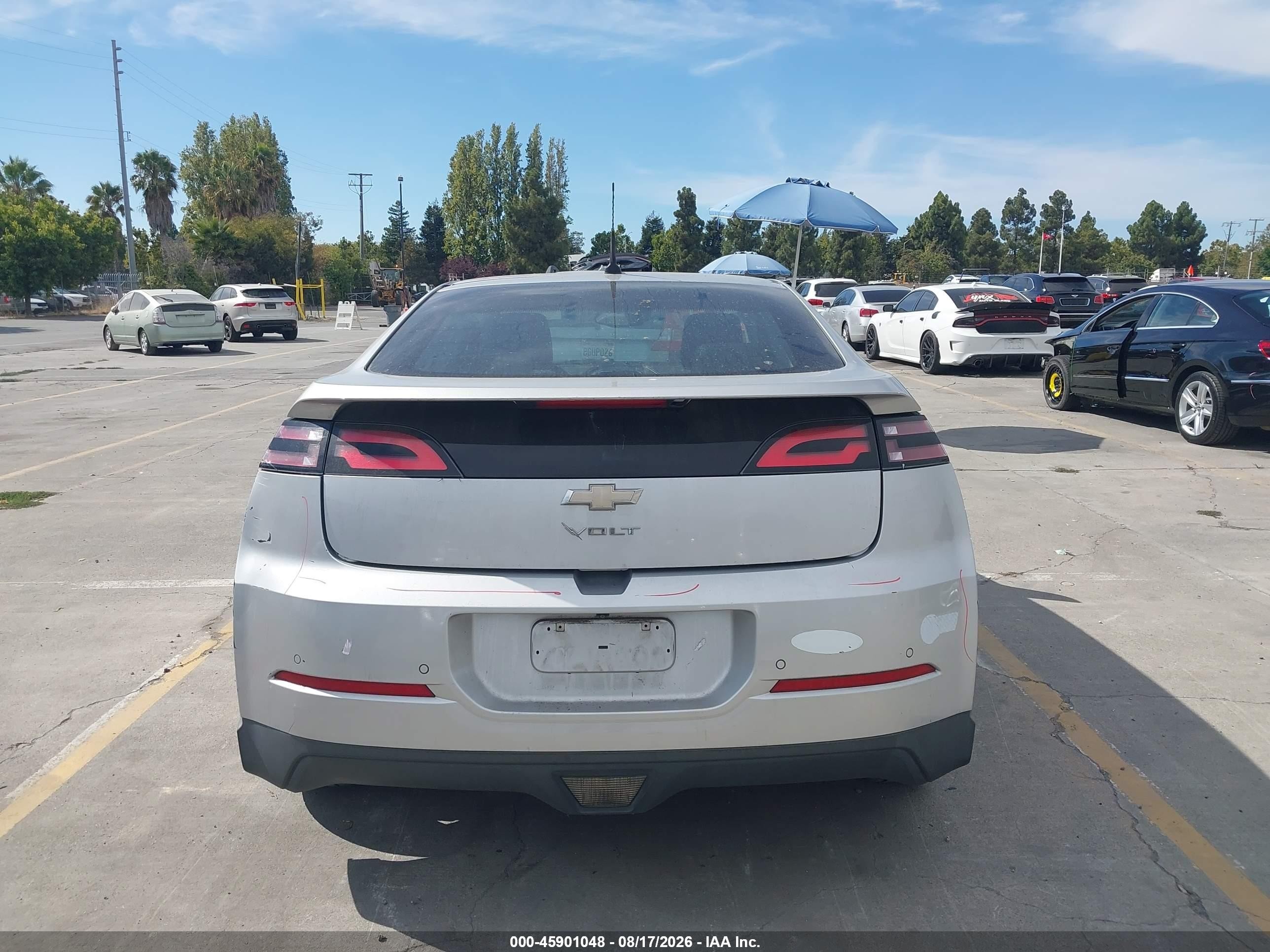 2013 Chevrolet Volt   Silver vin: 1G1RH6E47DU104314