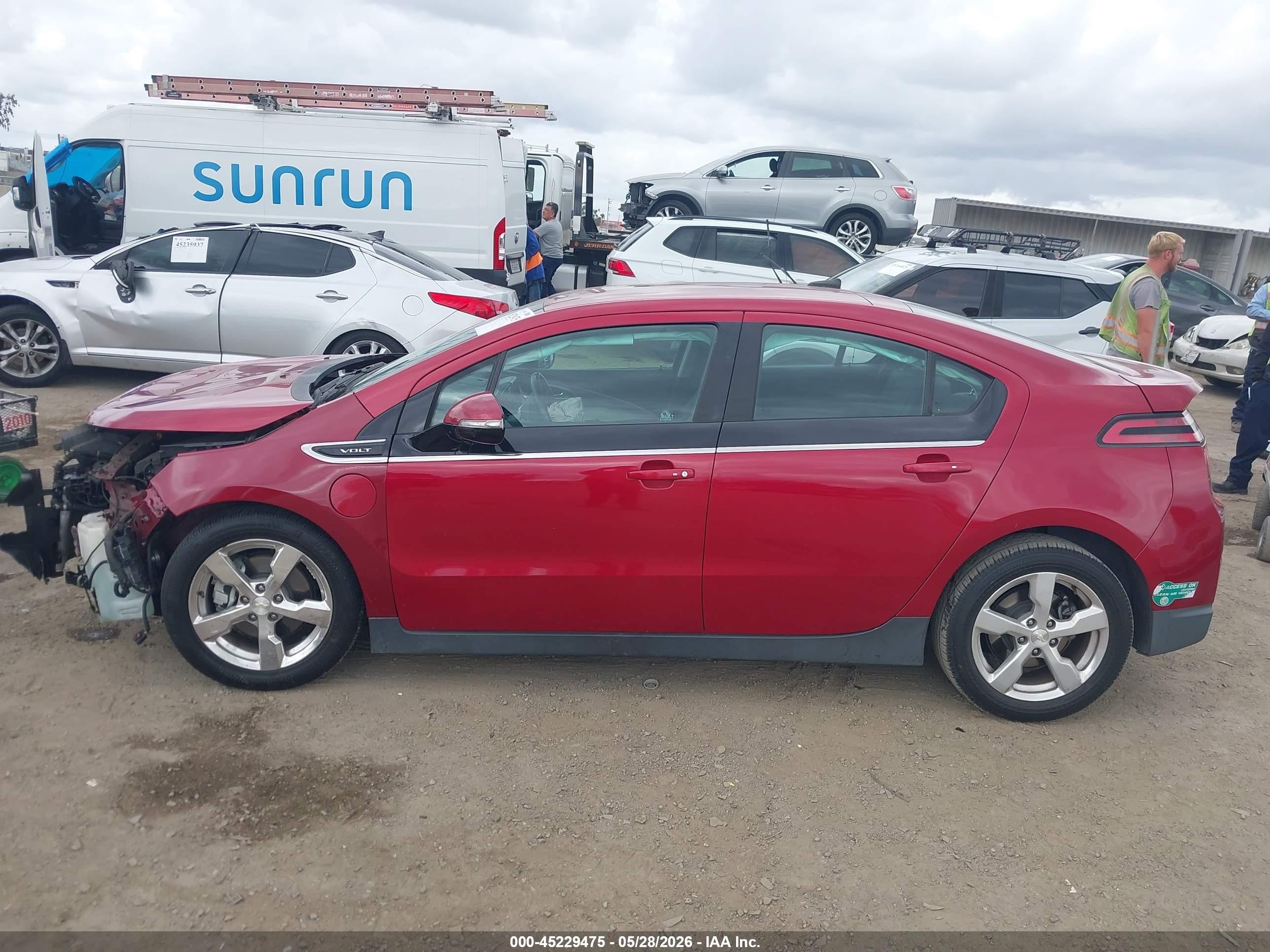 2014 Chevrolet Volt   Red vin: 1G1RH6E4XEU173810