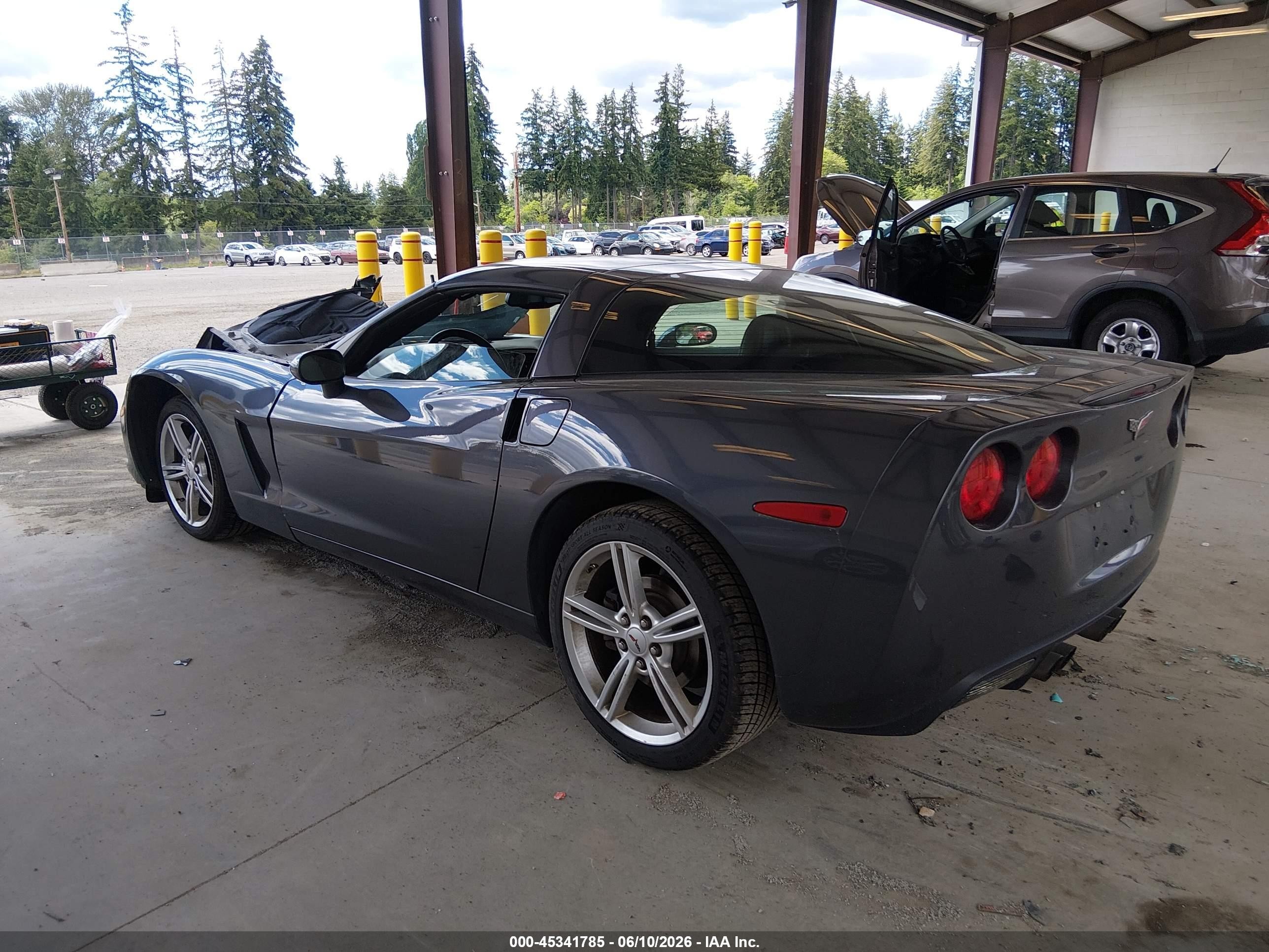 2010 Chevrolet Corvette   Gray vin: 1G1YA2DW1A5107372