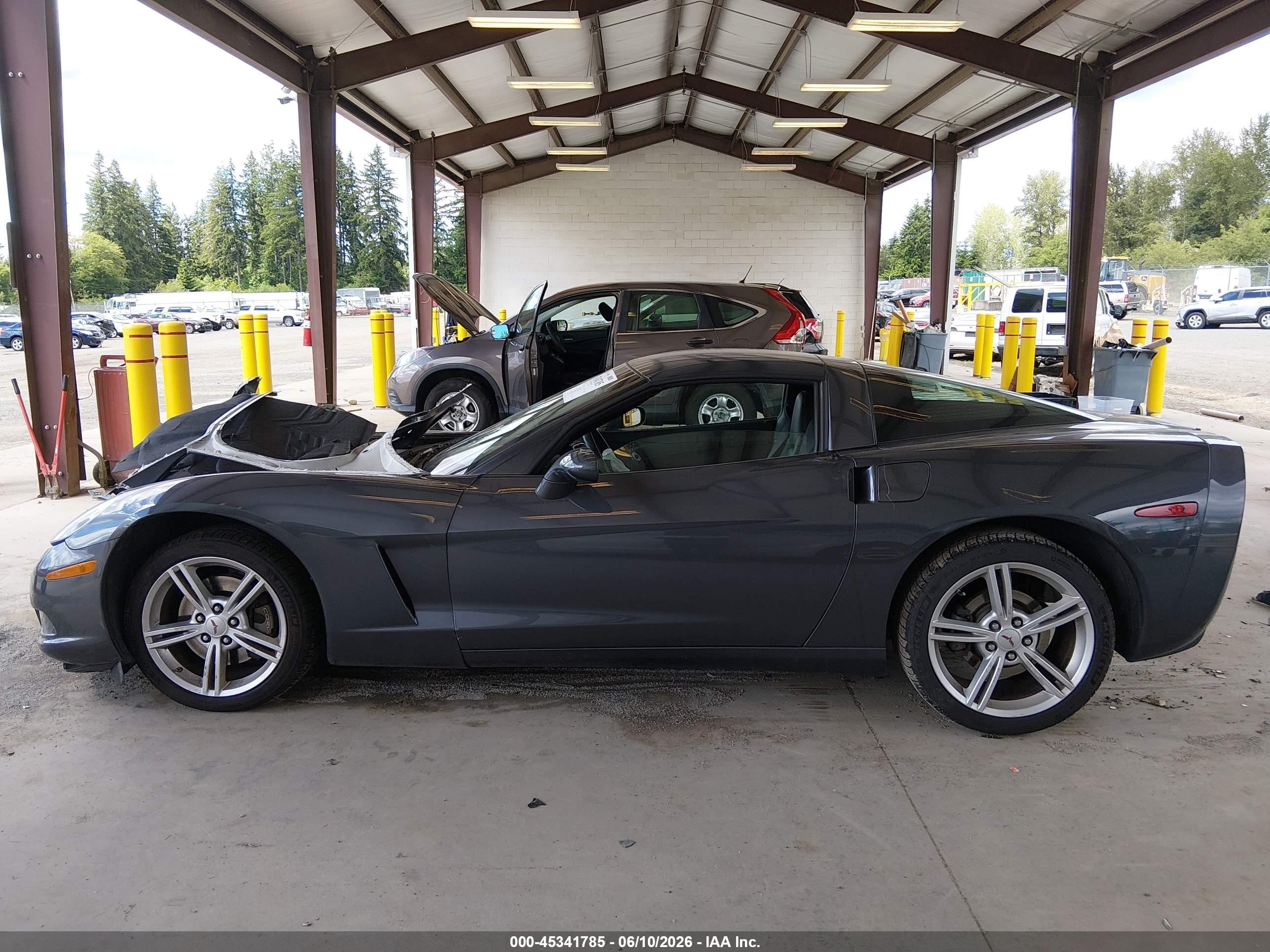 2010 Chevrolet Corvette   Gray vin: 1G1YA2DW1A5107372