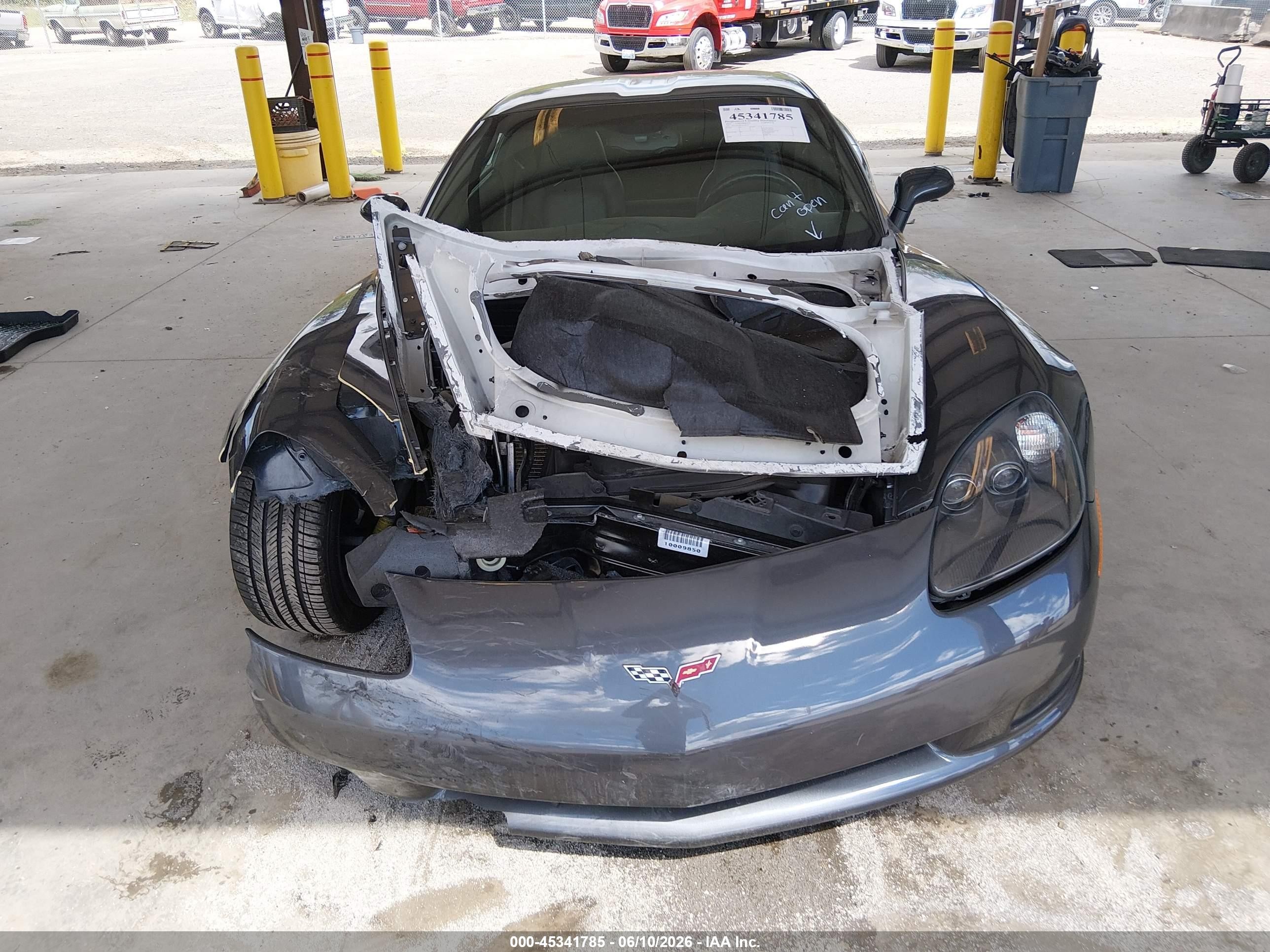 2010 Chevrolet Corvette   Gray vin: 1G1YA2DW1A5107372