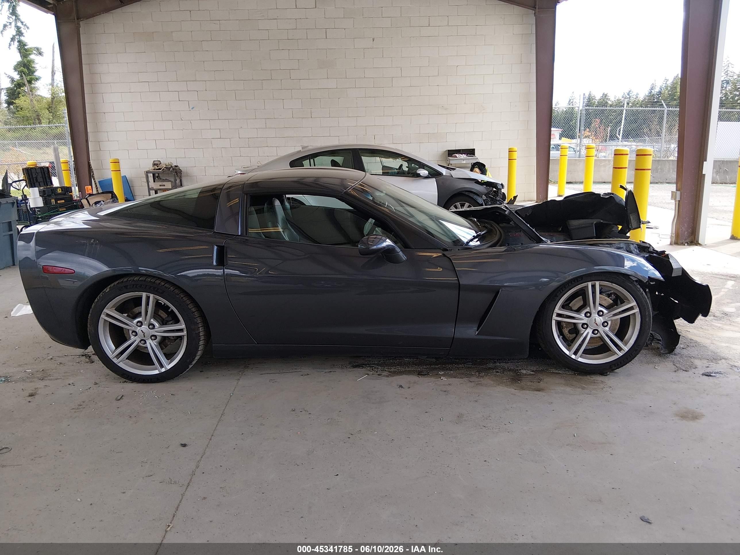 2010 Chevrolet Corvette   Gray vin: 1G1YA2DW1A5107372
