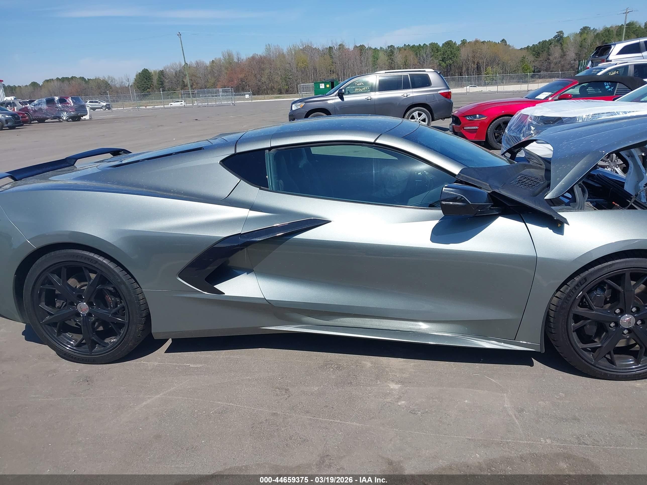 2022 Chevrolet Corvette Stingray Rwd  2lt Gray vin: 1G1YB2D46N5106512