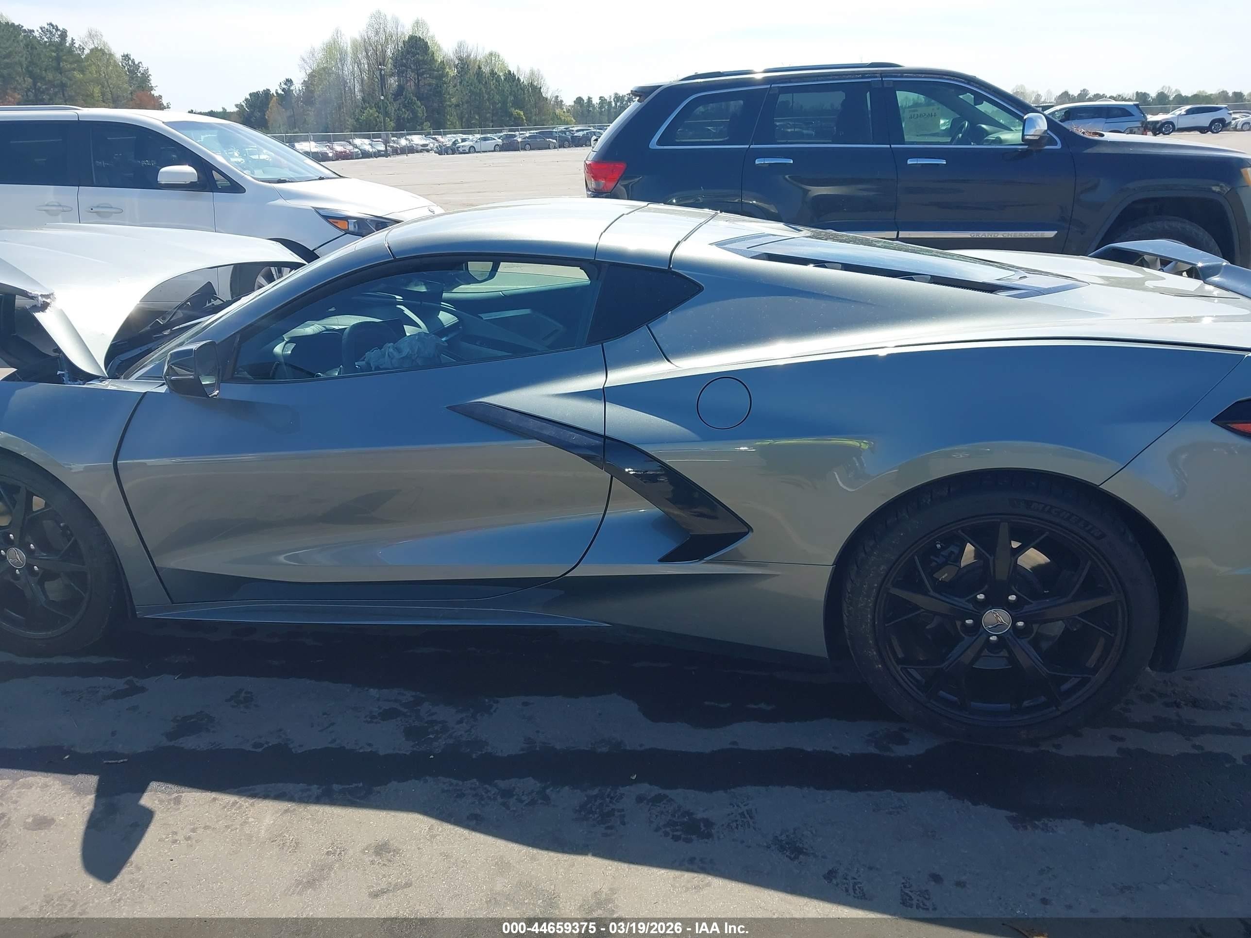 2022 Chevrolet Corvette Stingray Rwd  2lt Gray vin: 1G1YB2D46N5106512