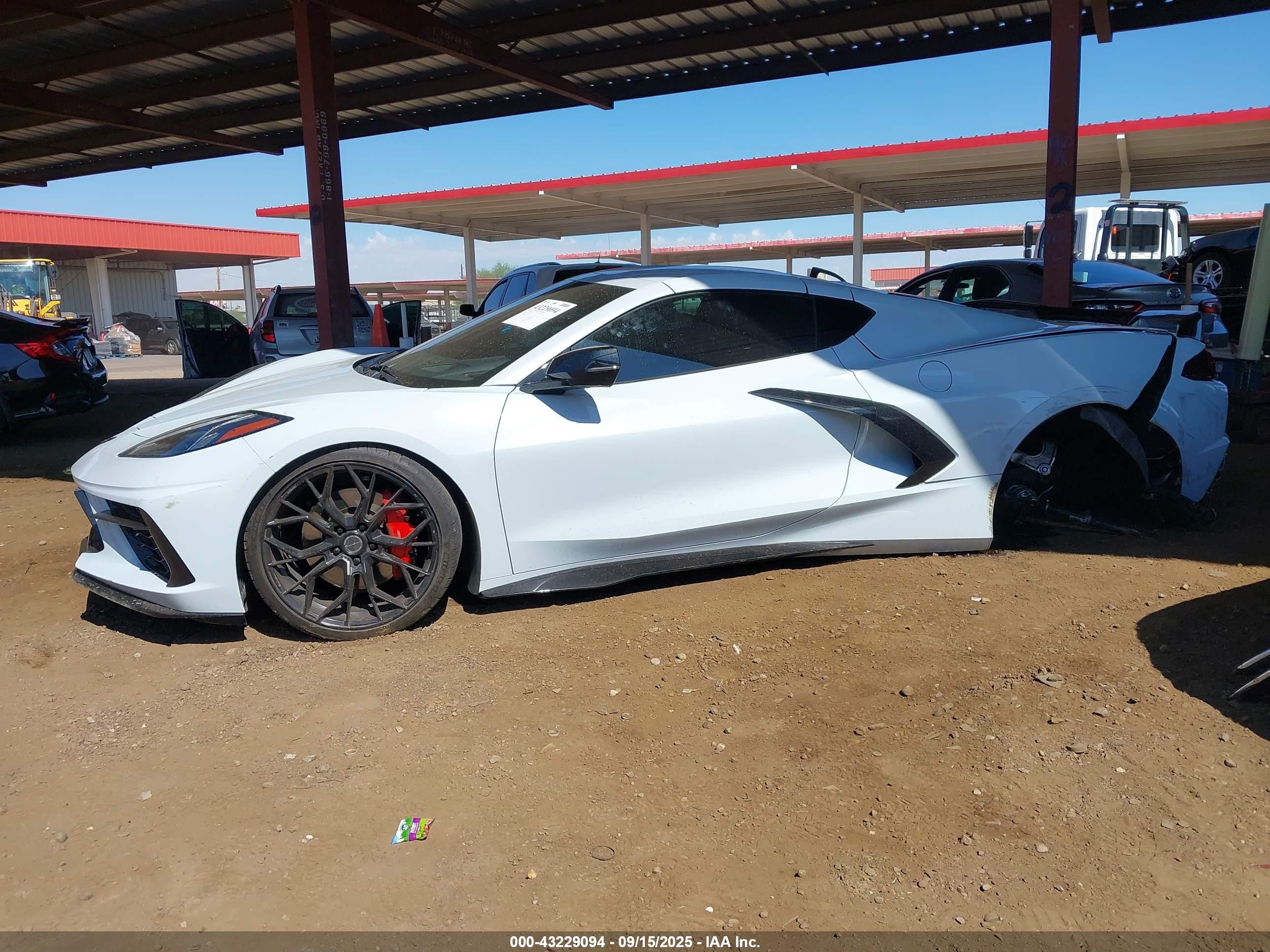 2022 Chevrolet Corvette Stingray Rwd  2lt Белый vin: 1G1YB2D47N5118202