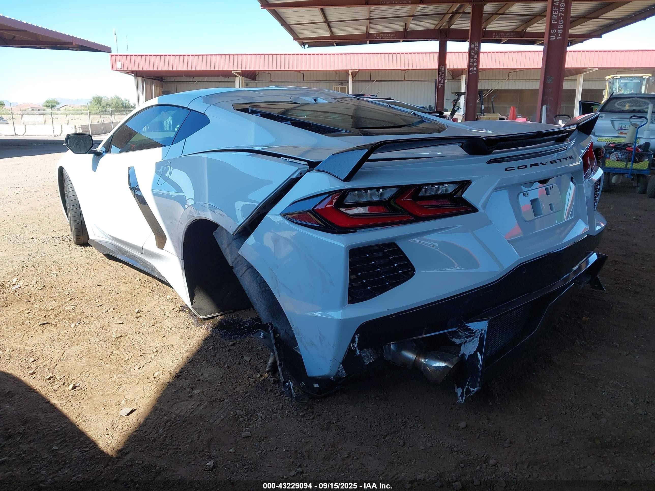 2022 Chevrolet Corvette Stingray Rwd  2lt Белый vin: 1G1YB2D47N5118202