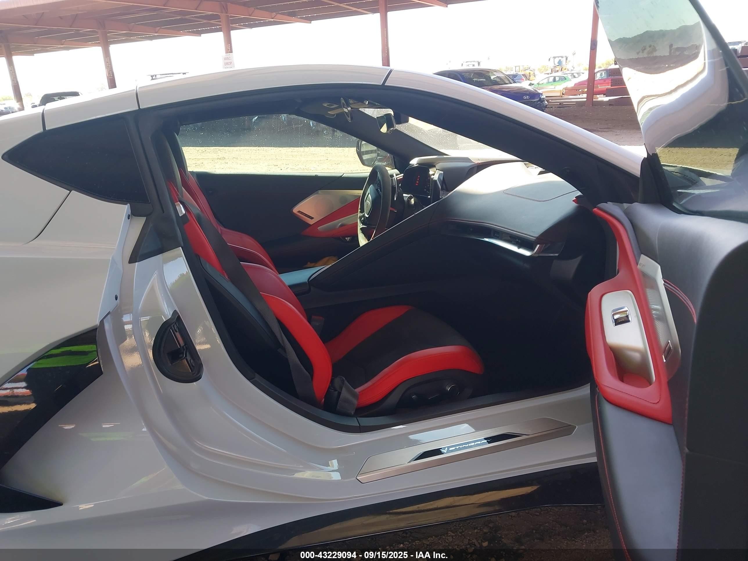 2022 Chevrolet Corvette Stingray Rwd  2lt Белый vin: 1G1YB2D47N5118202