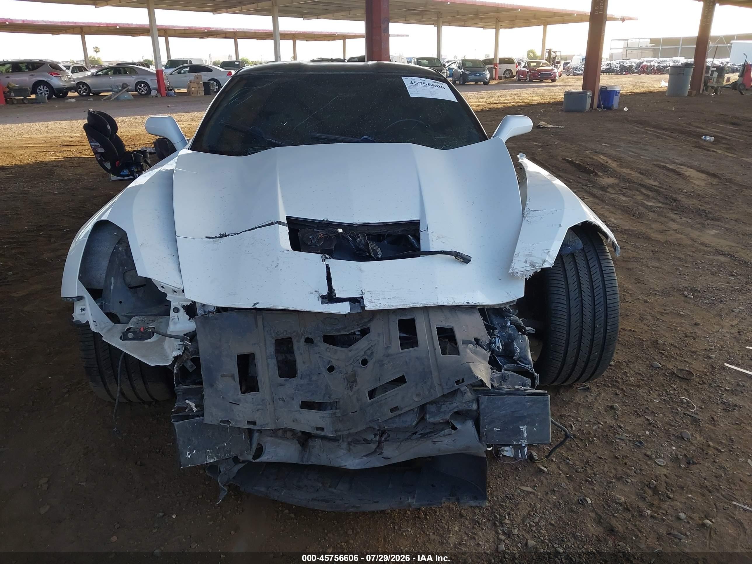 2014 Chevrolet Corvette Stingray   Белый vin: 1G1YD2D75E5107302